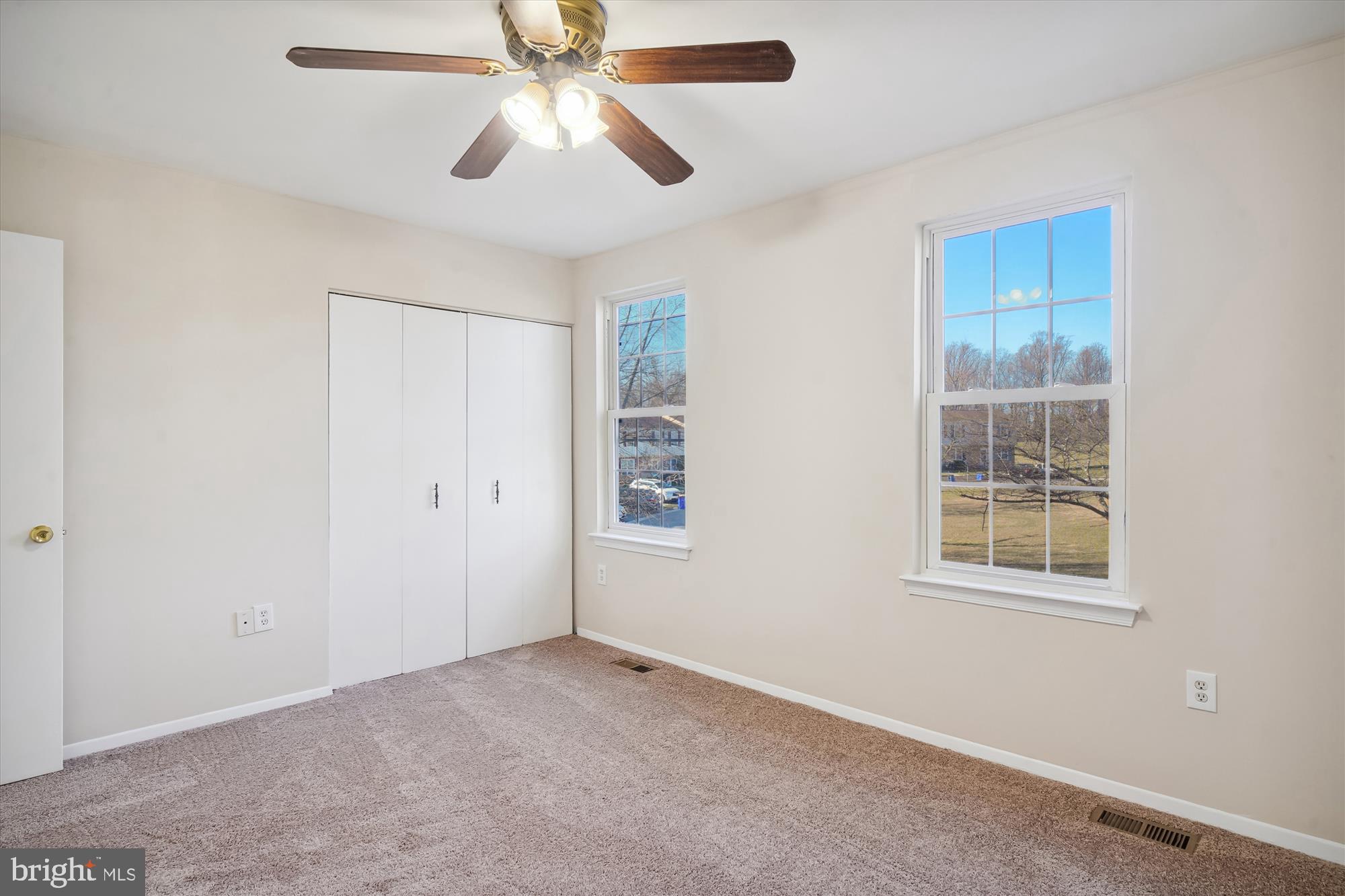 HUNTERS WOODS - Residential