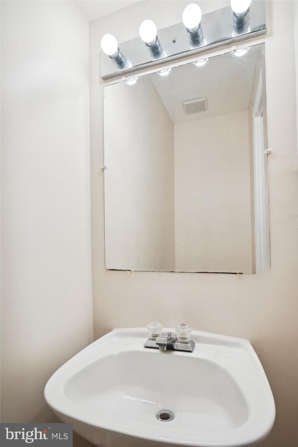 HUNTERS WOODS - Residential