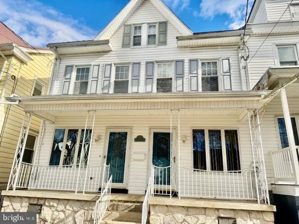 Photo of 329 S Maple Street, MOUNT CARMEL, PA 17851 (MLS # PANU2002812)