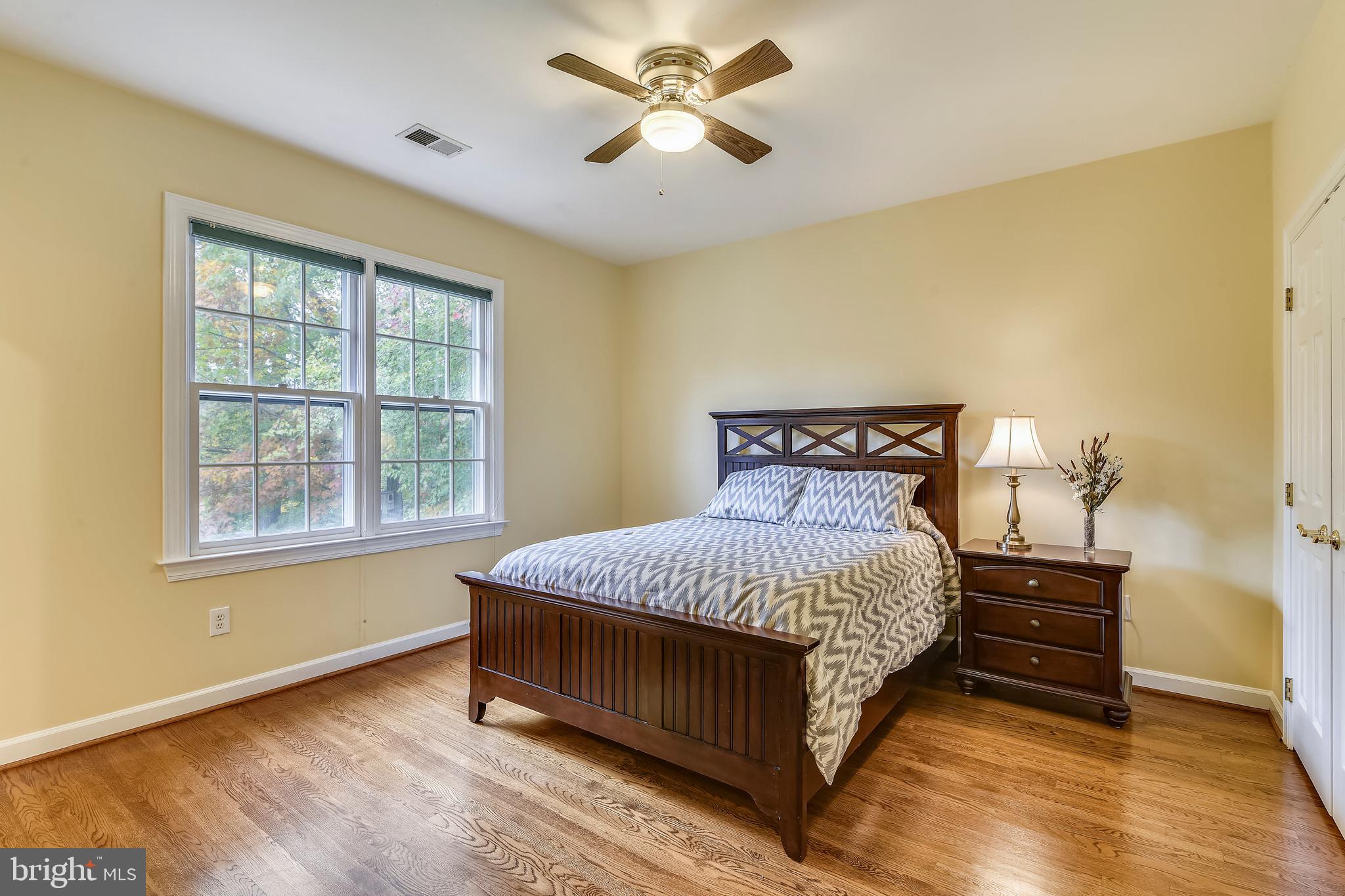 OAKTON WOODS - Residential