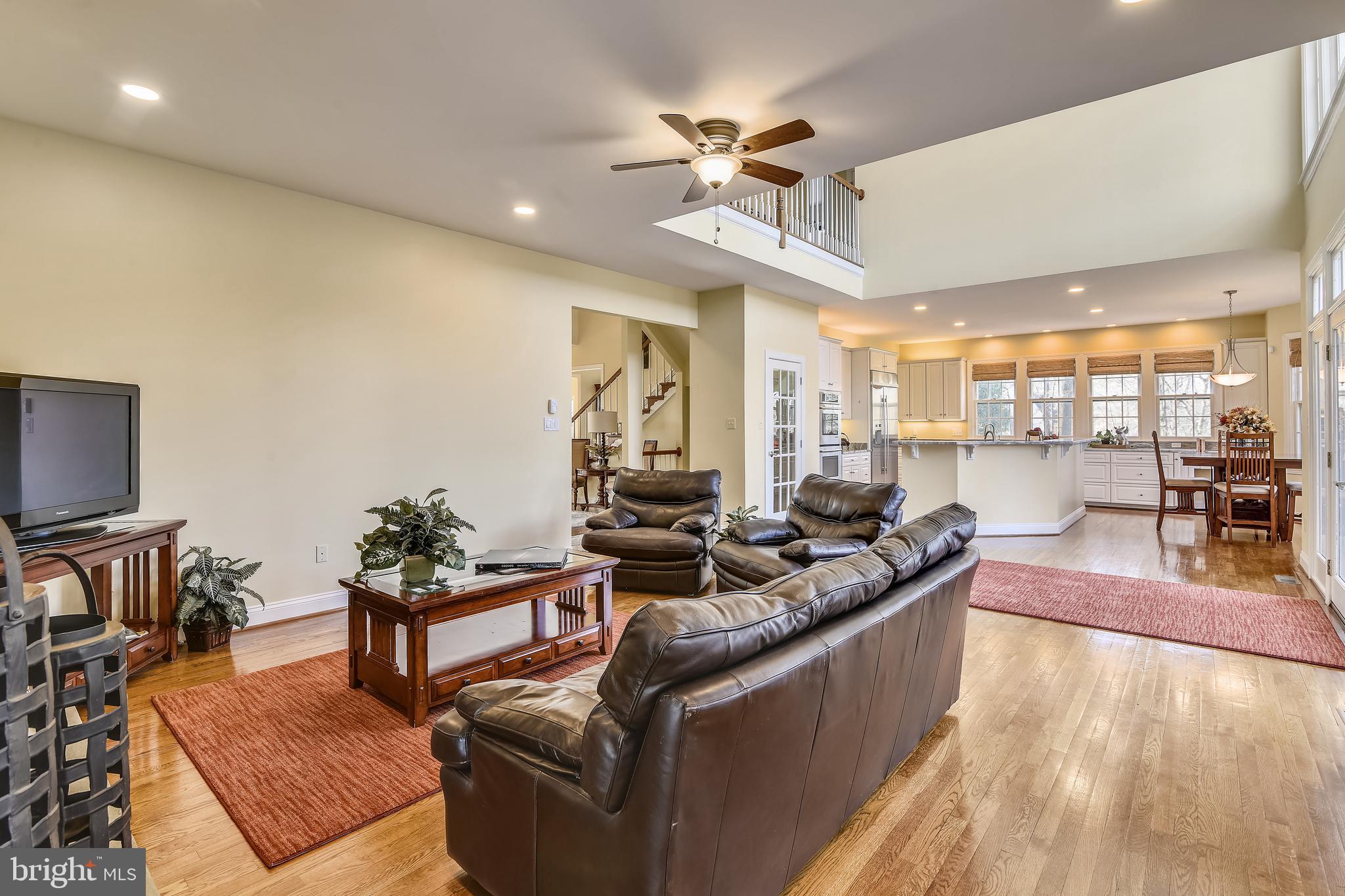 OAKTON WOODS - Residential