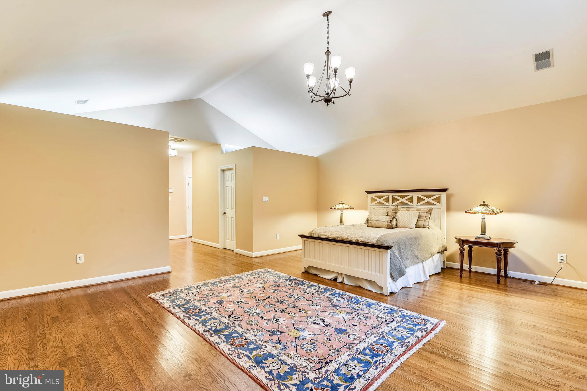 OAKTON WOODS - Residential