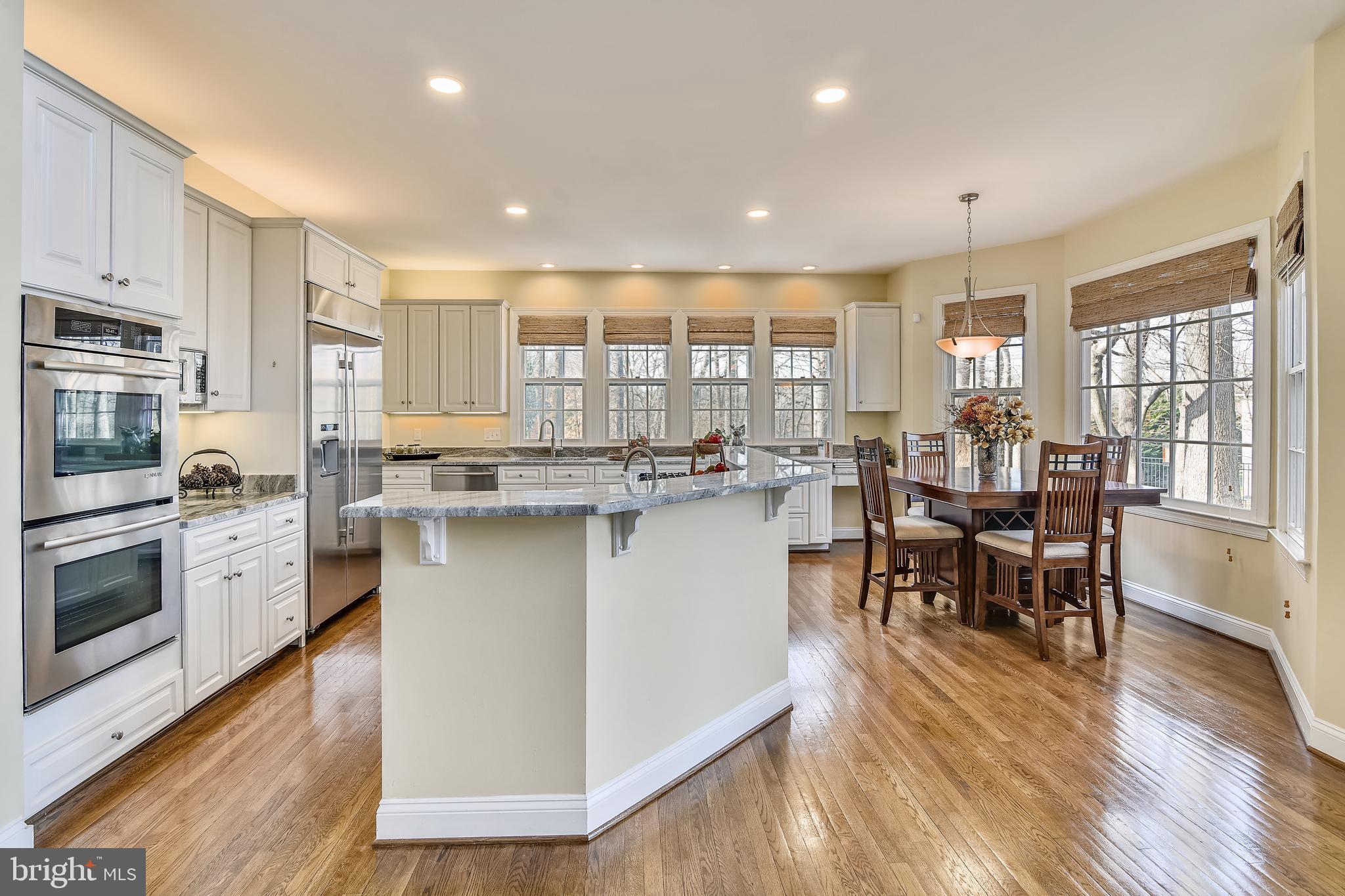 OAKTON WOODS - Residential