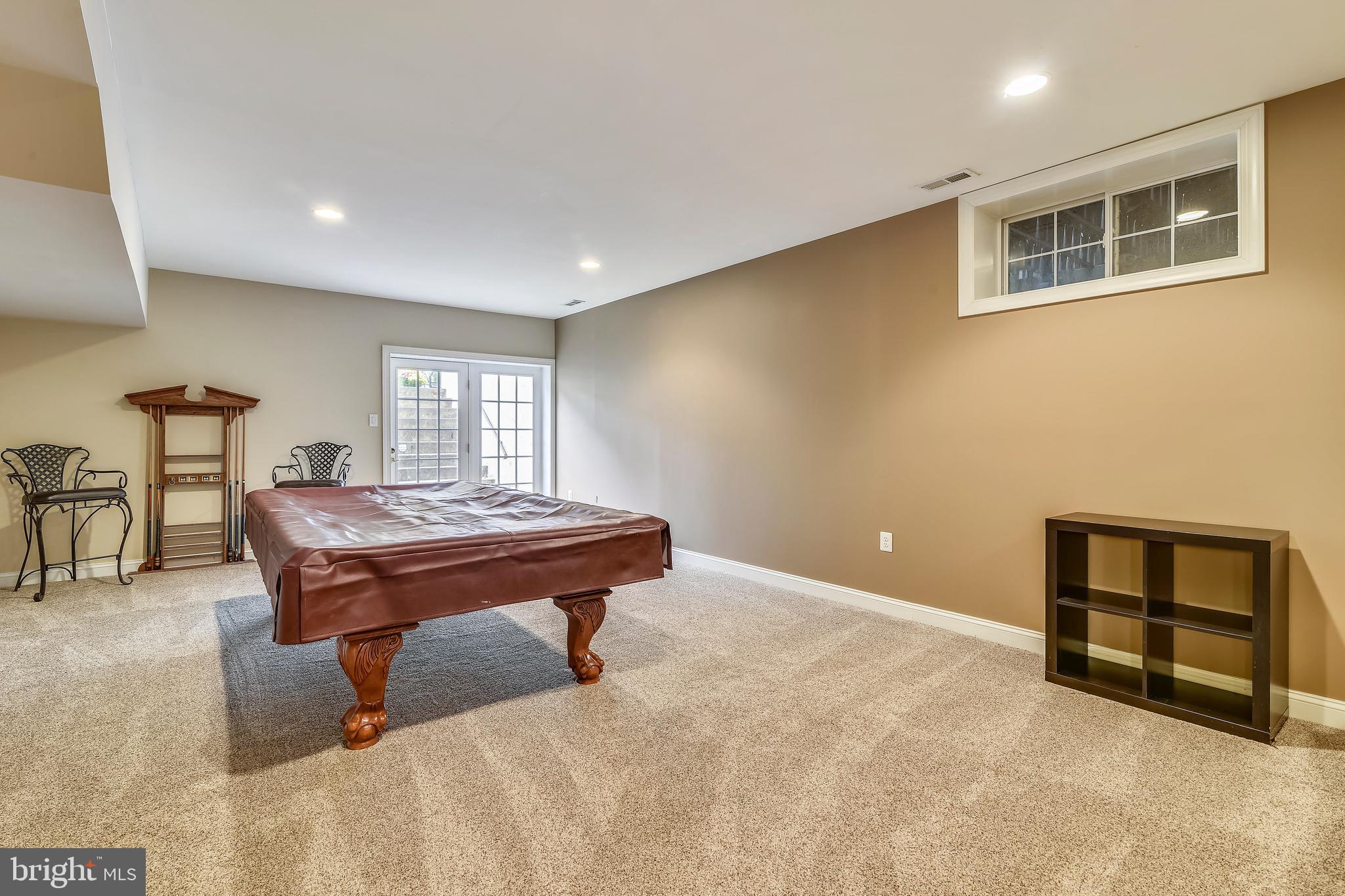 OAKTON WOODS - Residential