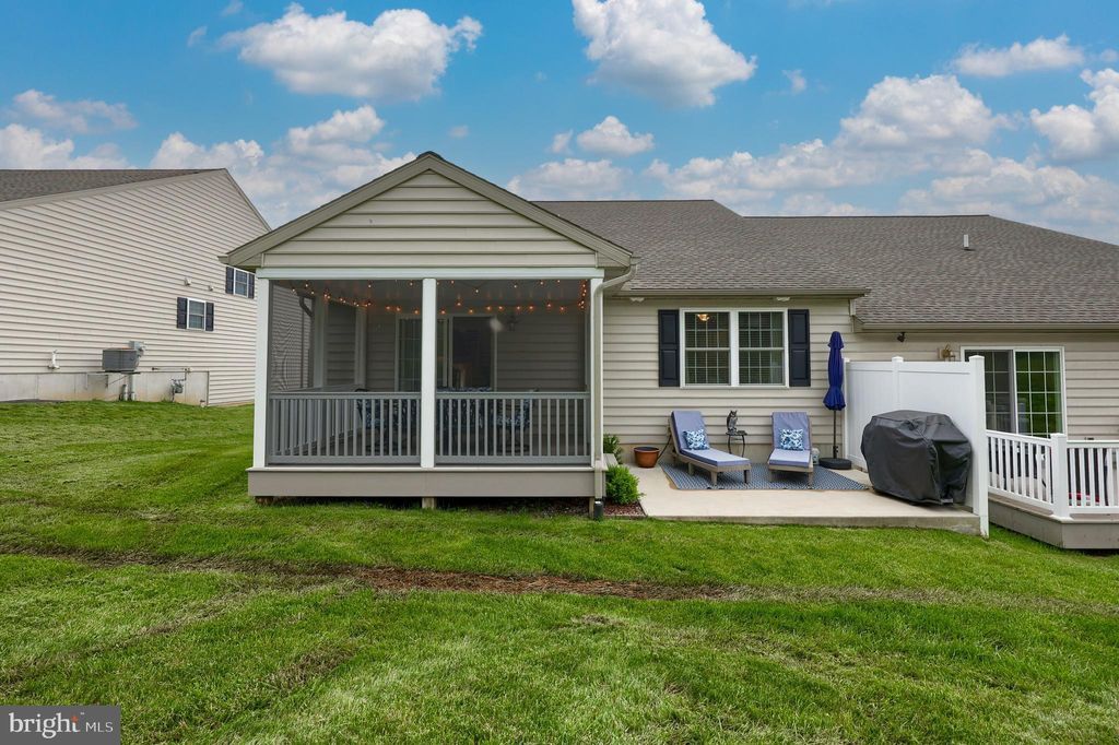 Photo of 17 S Southwoods Drive, ELIZABETHTOWN, PA 17022 (MLS # PALA2070350)