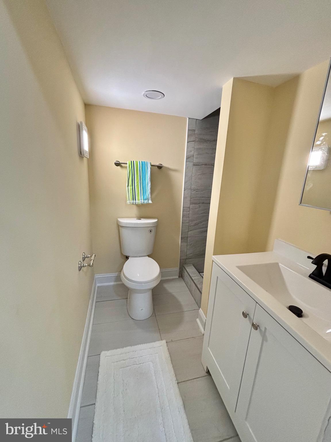 NEW HAMPSHIRE ESTATES - Residential Lease