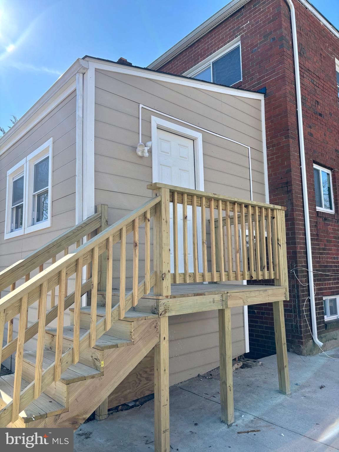 NEW HAMPSHIRE ESTATES - Residential Lease