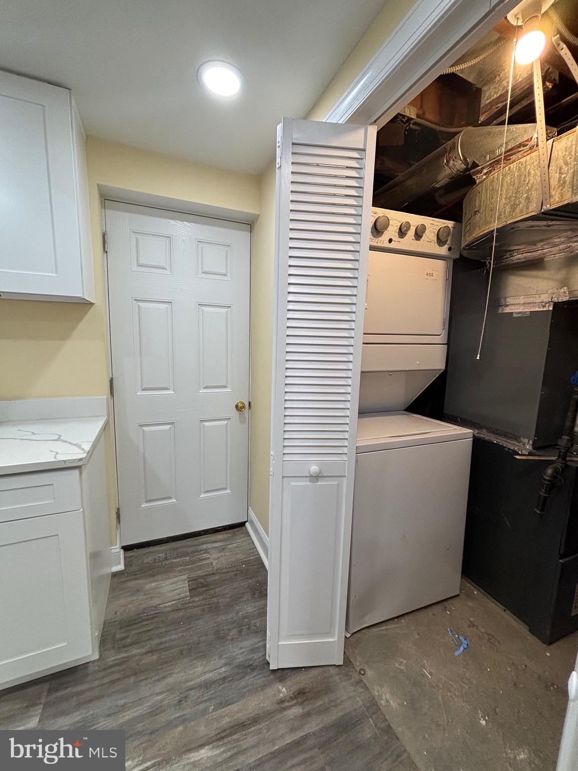 NEW HAMPSHIRE ESTATES - Residential Lease