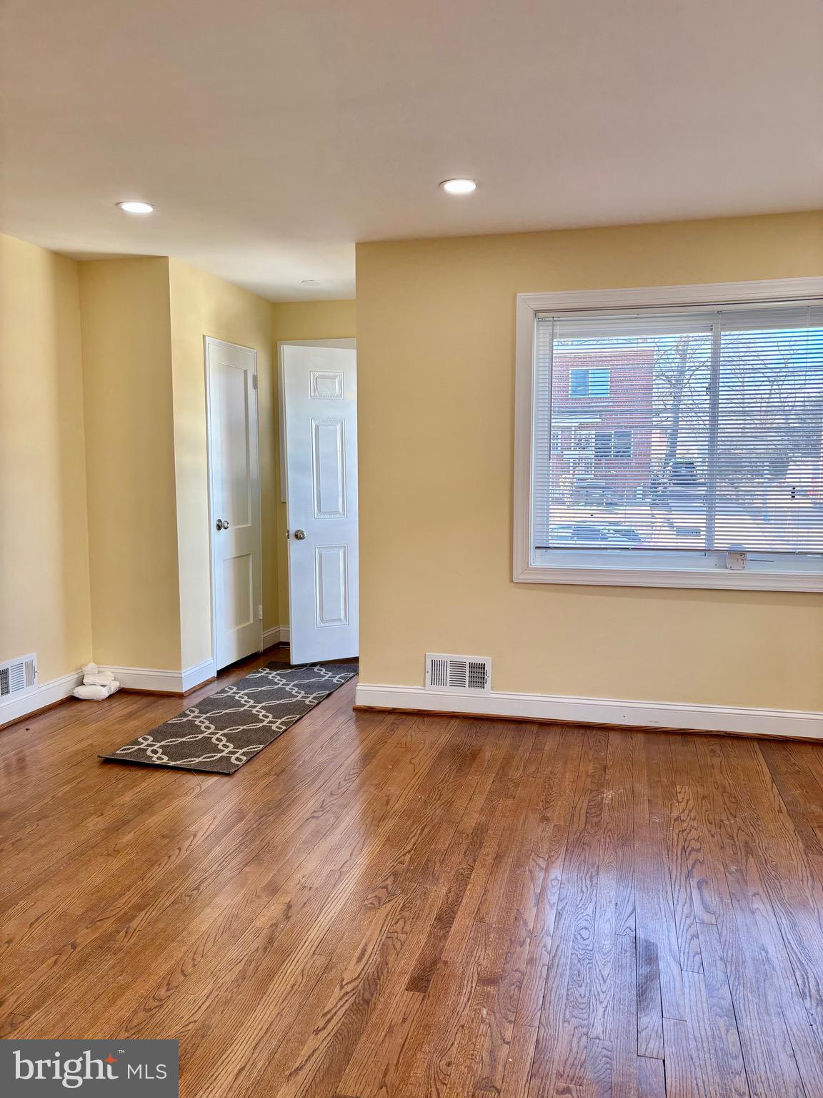 NEW HAMPSHIRE ESTATES - Residential Lease