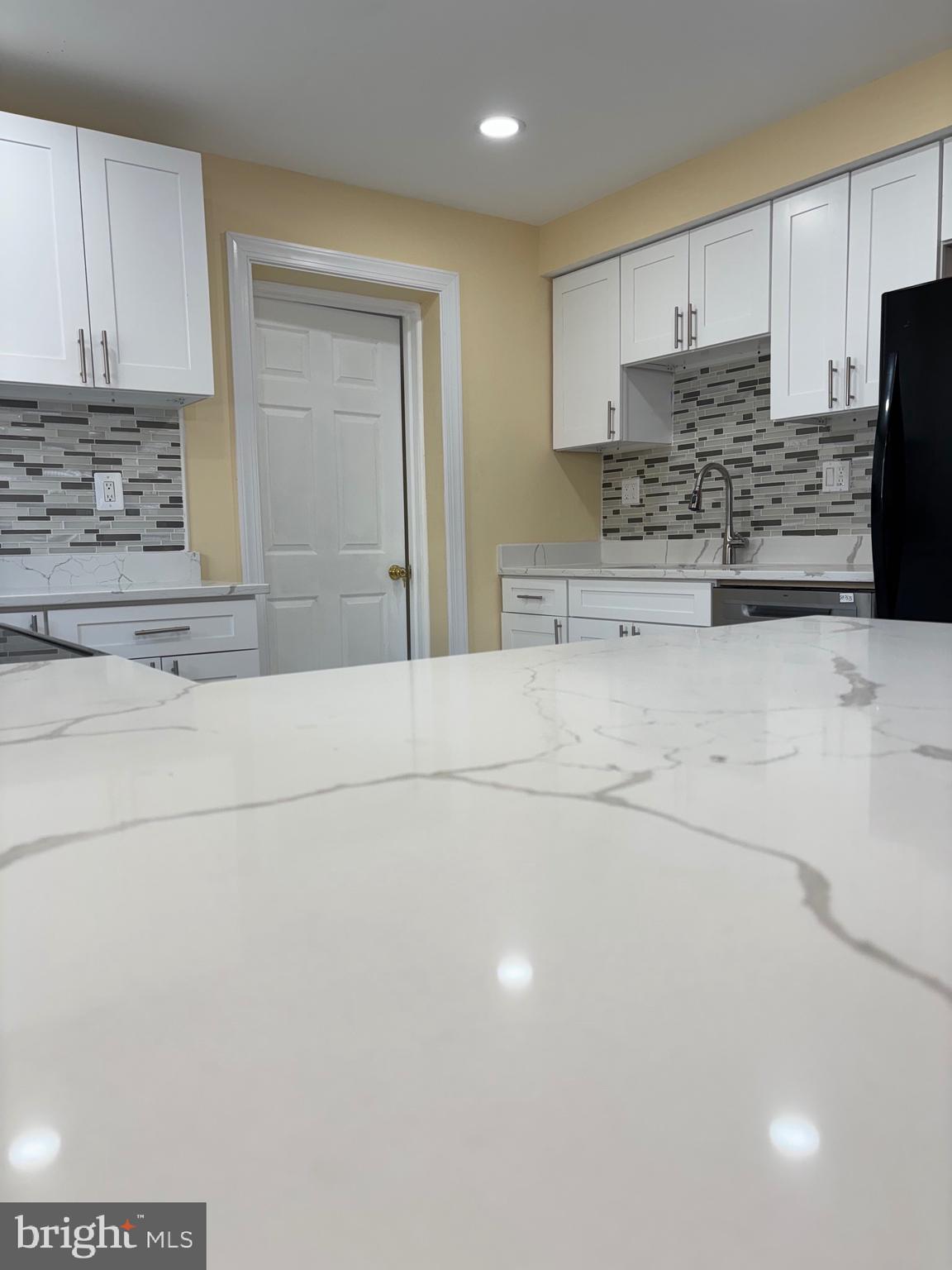 NEW HAMPSHIRE ESTATES - Residential Lease