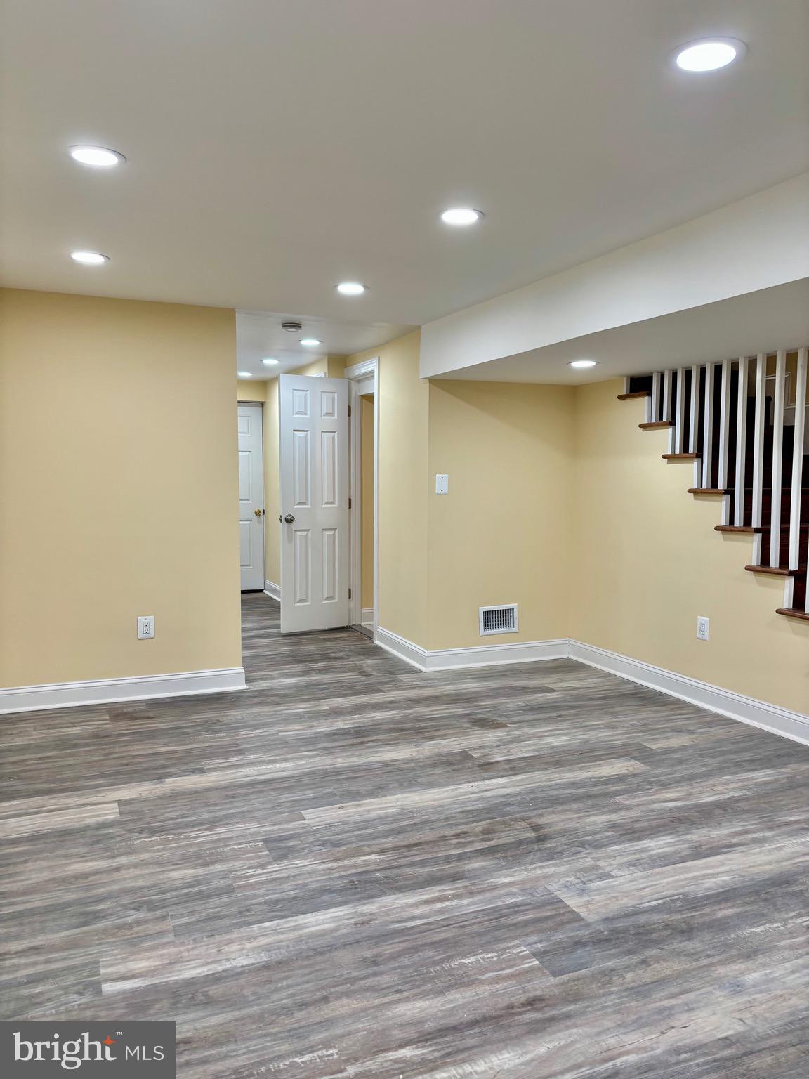 NEW HAMPSHIRE ESTATES - Residential Lease