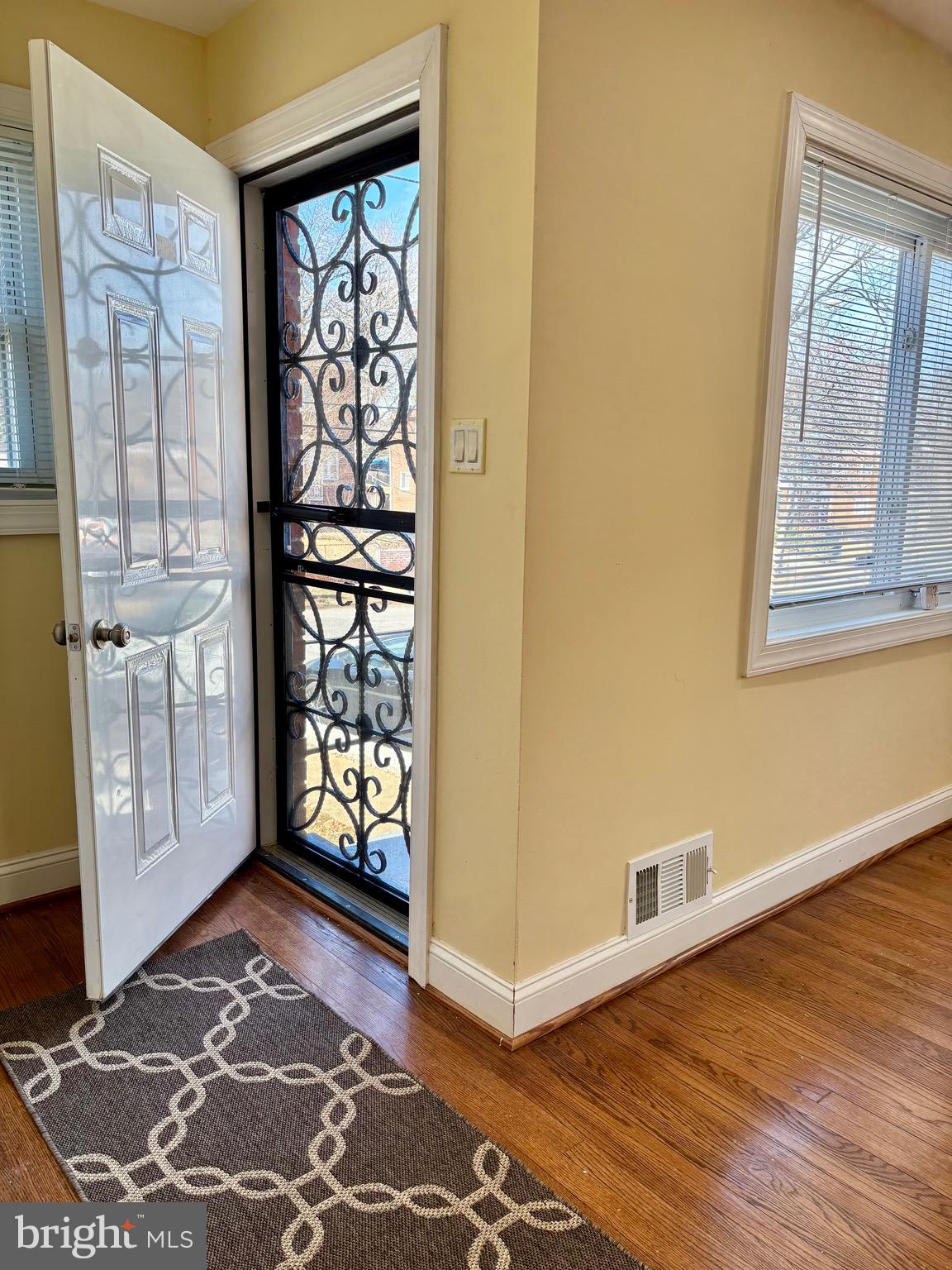 NEW HAMPSHIRE ESTATES - Residential Lease