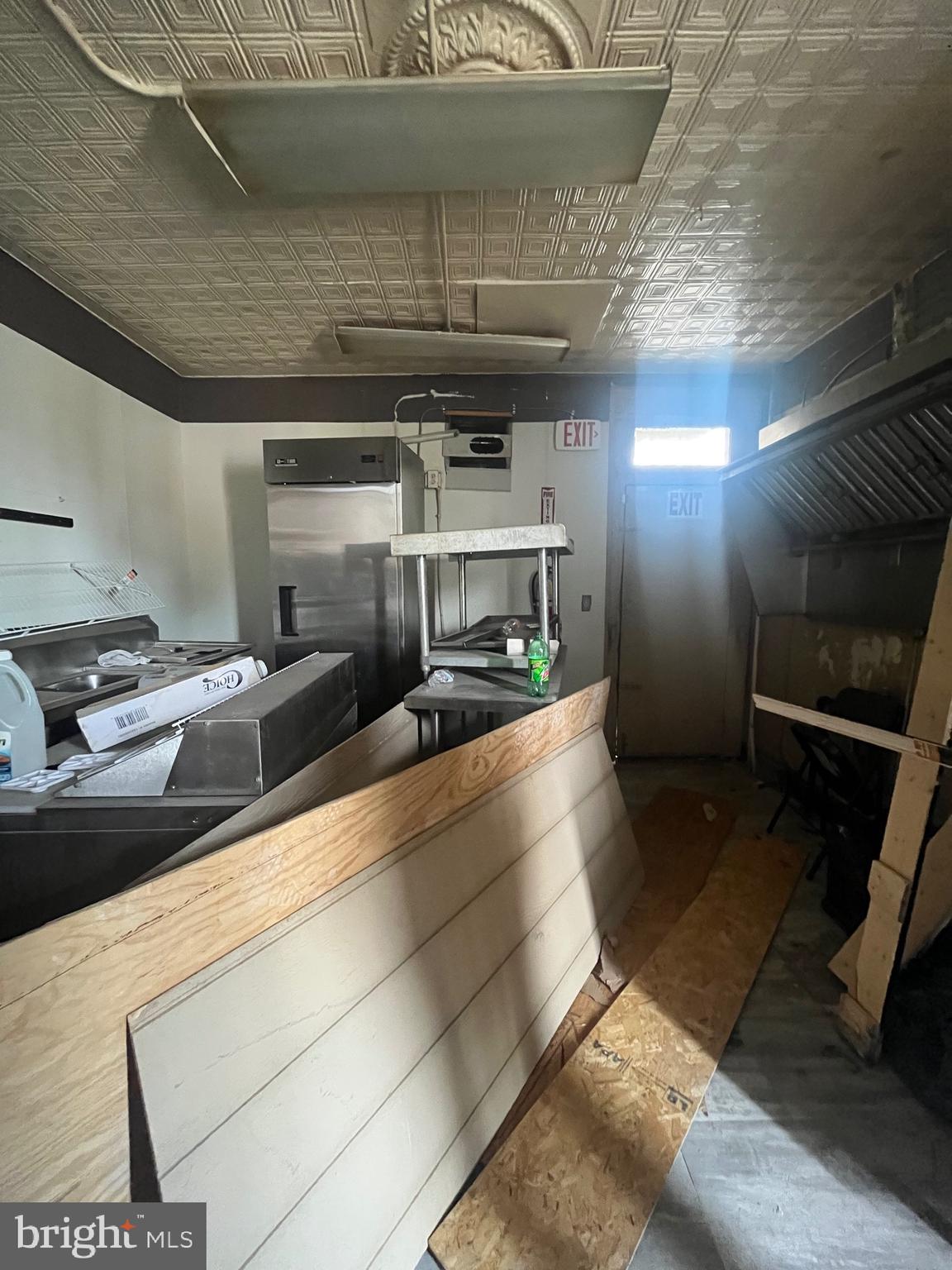 3121 E MONUMENT STREET