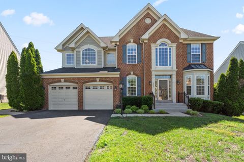 Photo of 2450 Transom Place, WOODBRIDGE, VA 22191 (MLS # VAPW2121122)