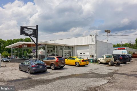 1579 S MARKET STREET ELIZABETHTOWN PA 17022