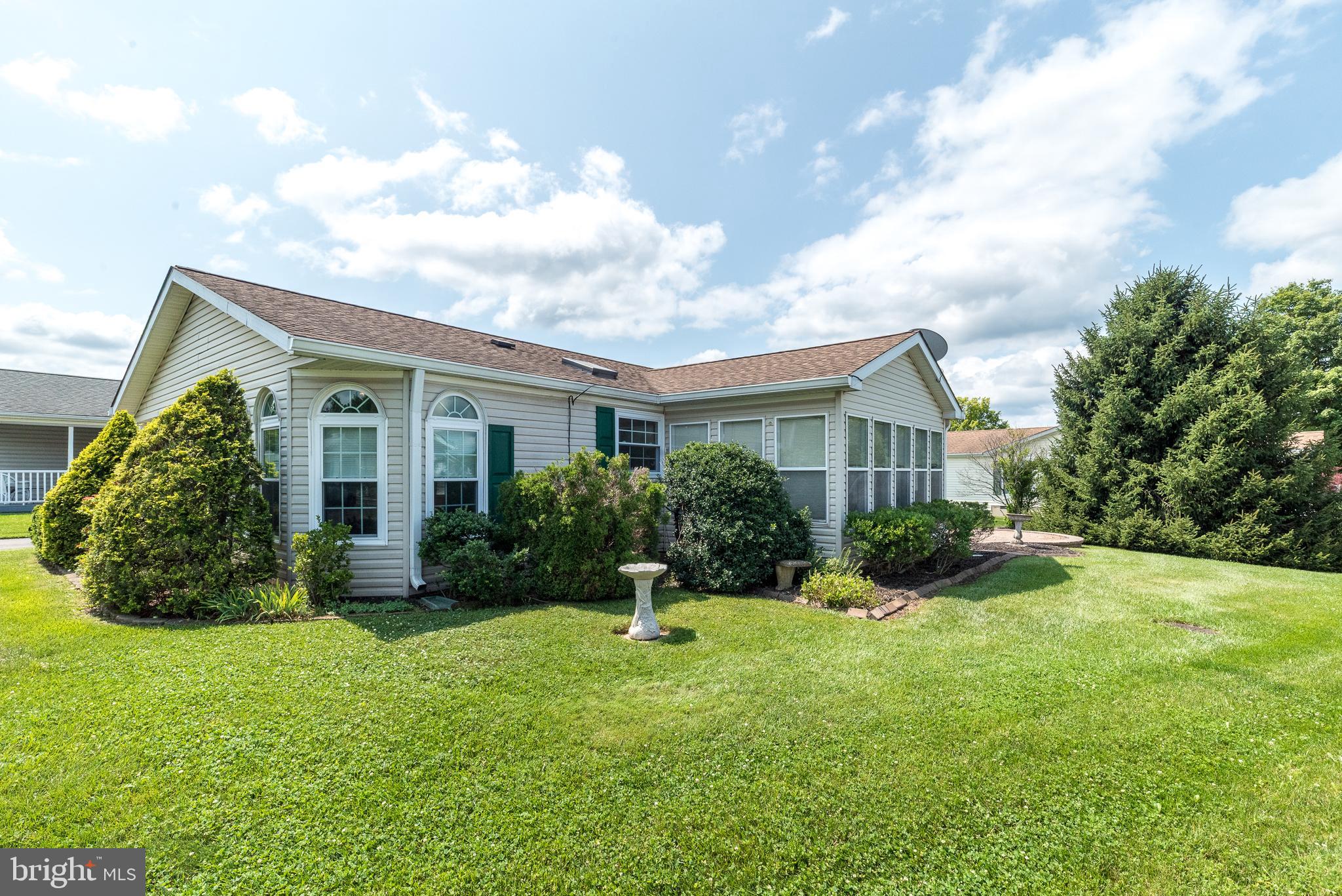 387 THRUSH COURT W W