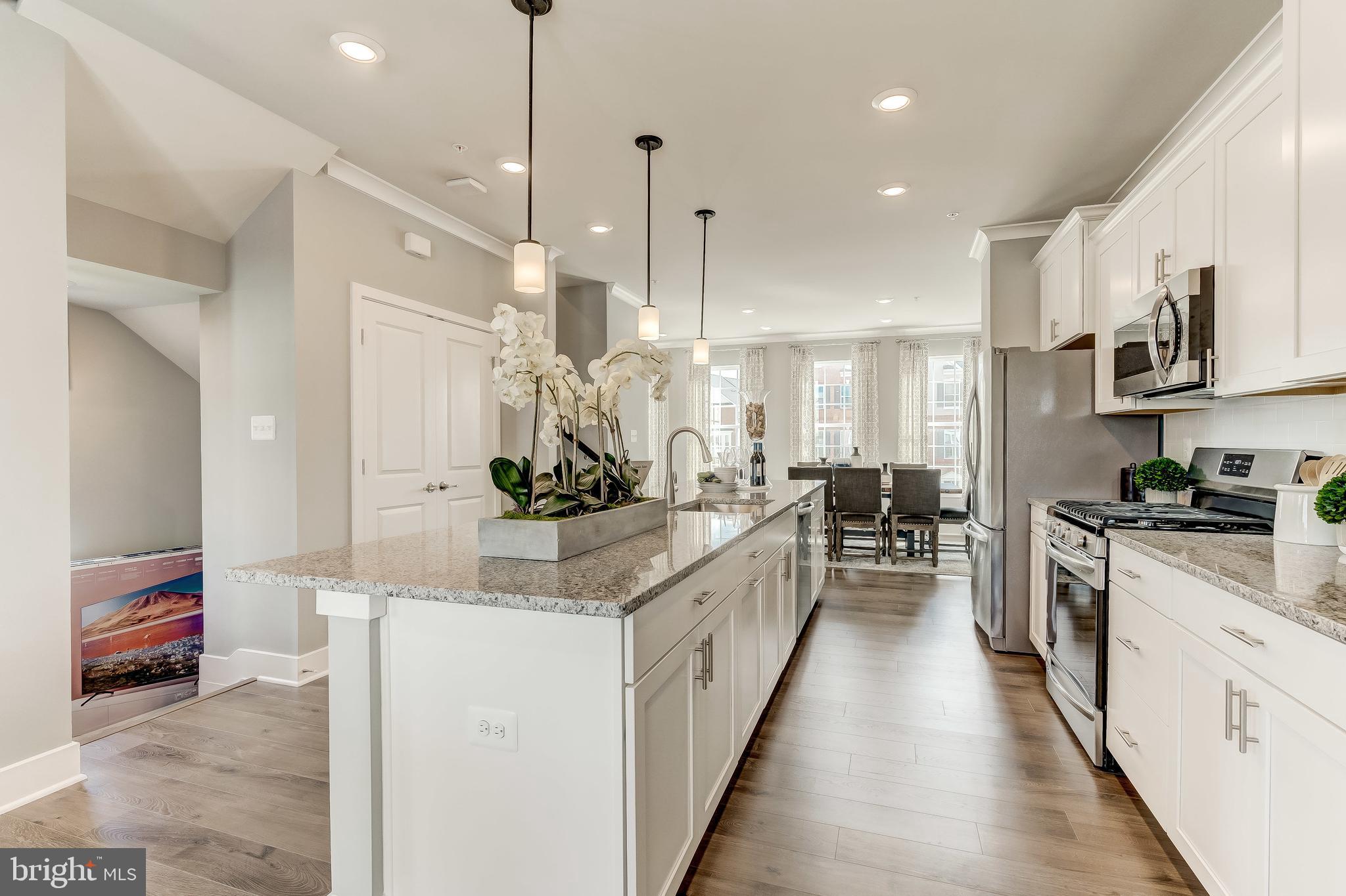 BLUE STREAM - Residential