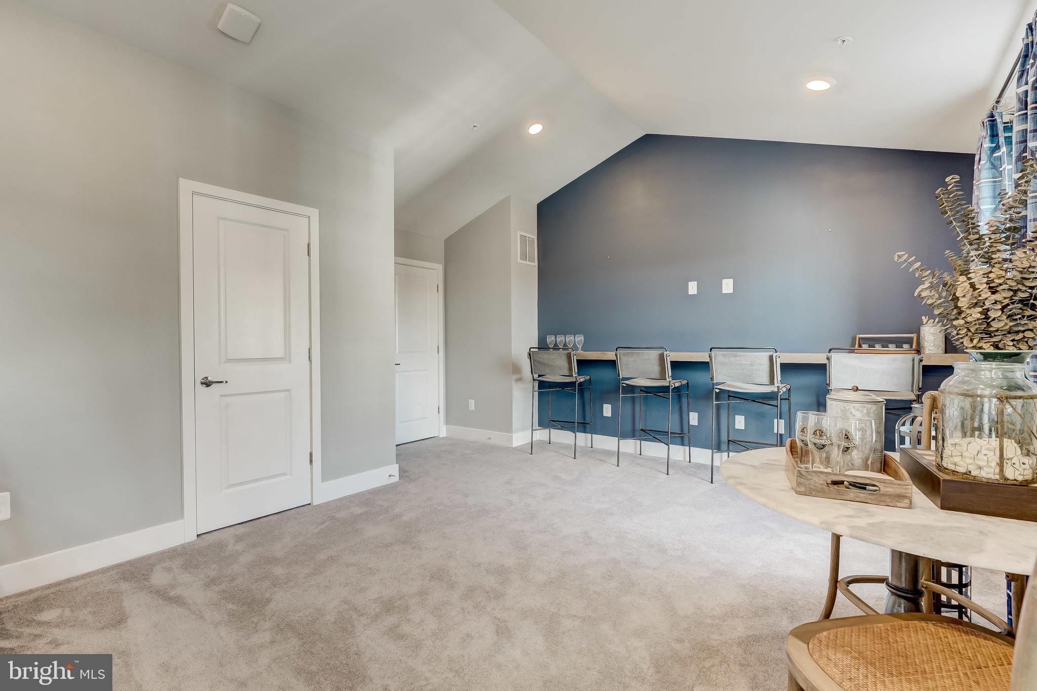 BLUE STREAM - Residential