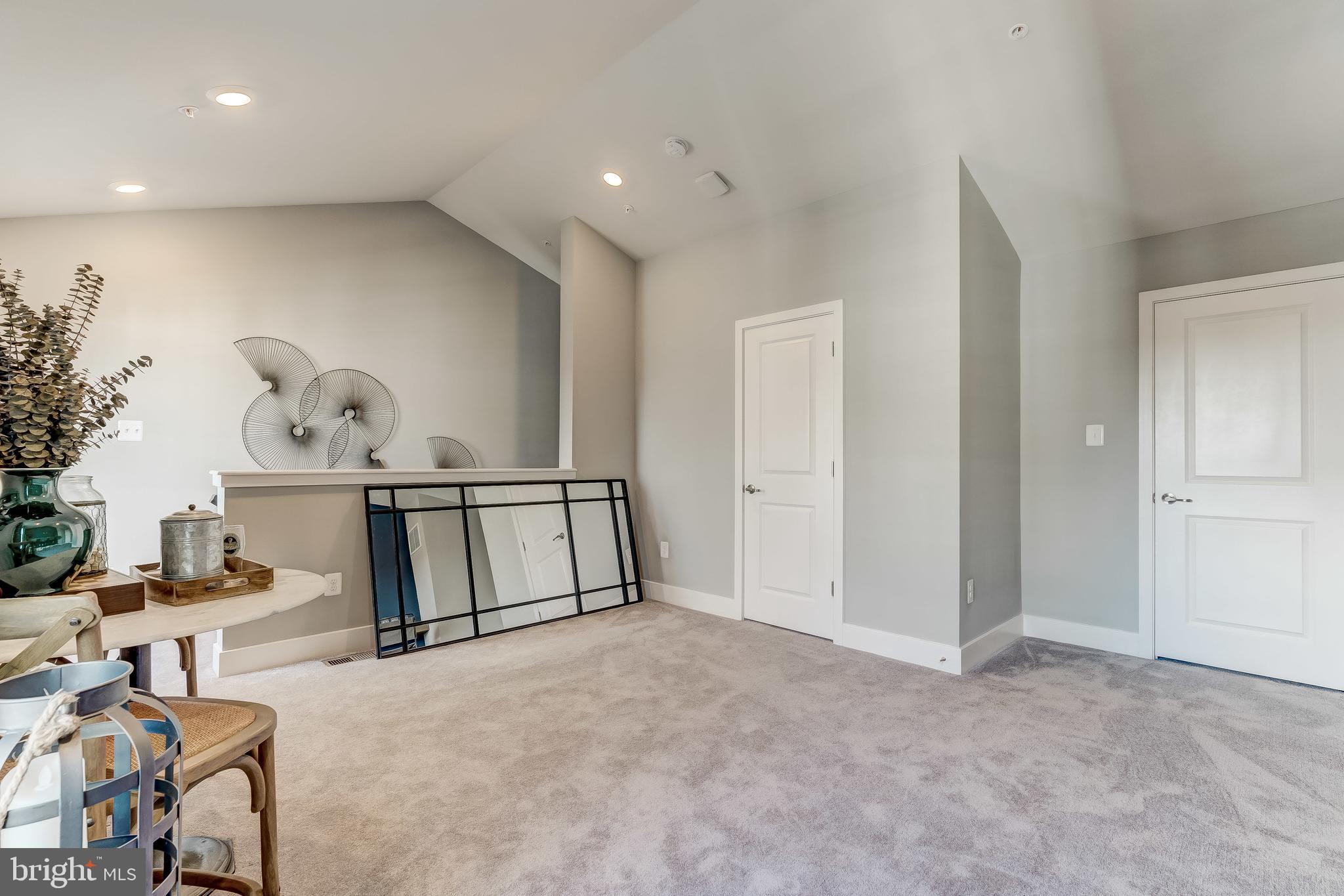 BLUE STREAM - Residential