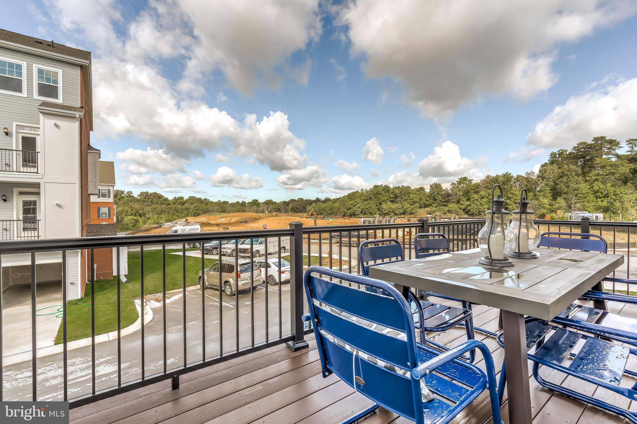 BLUE STREAM - Residential