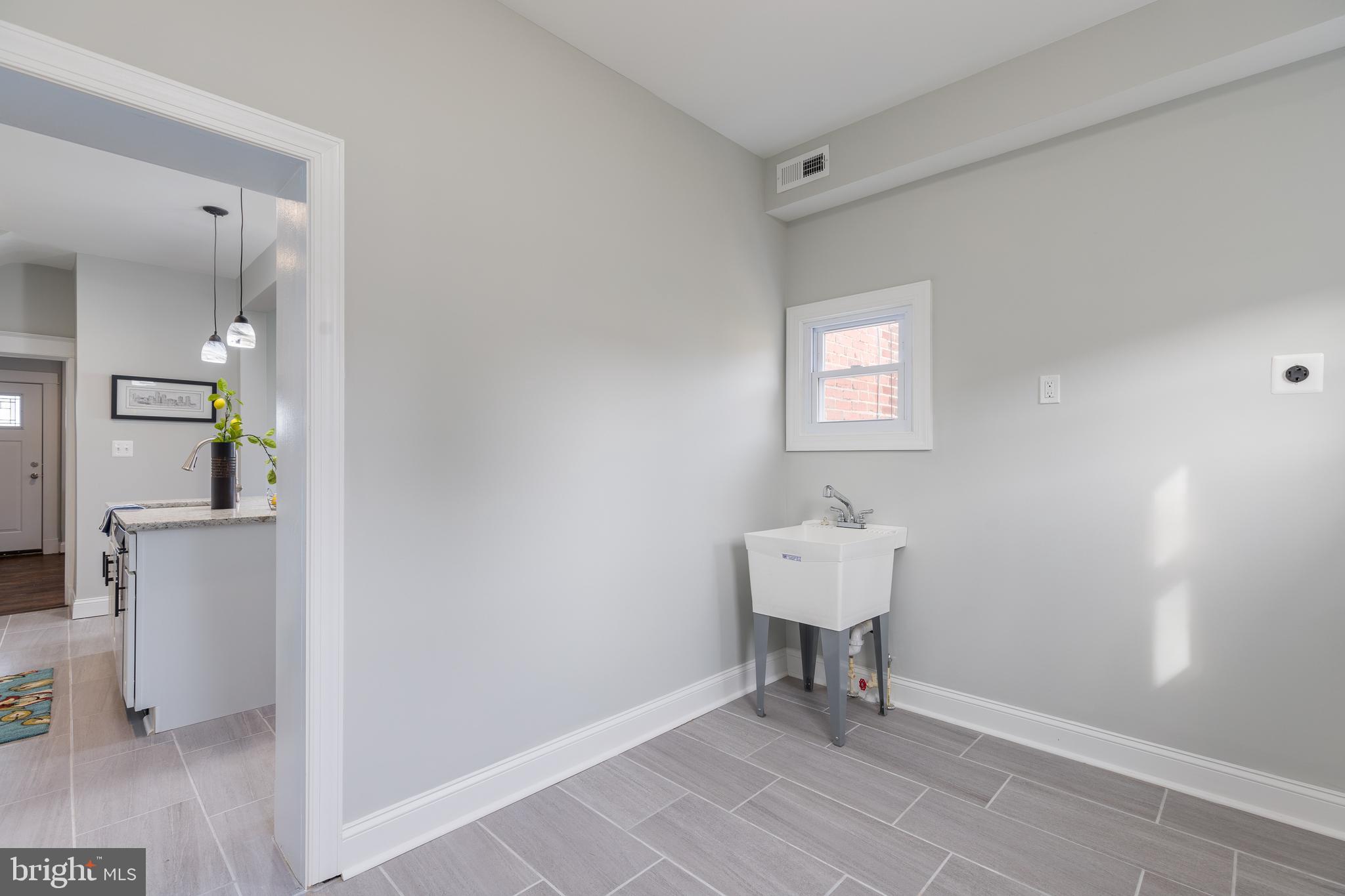 MORAVIA PARK - Residential