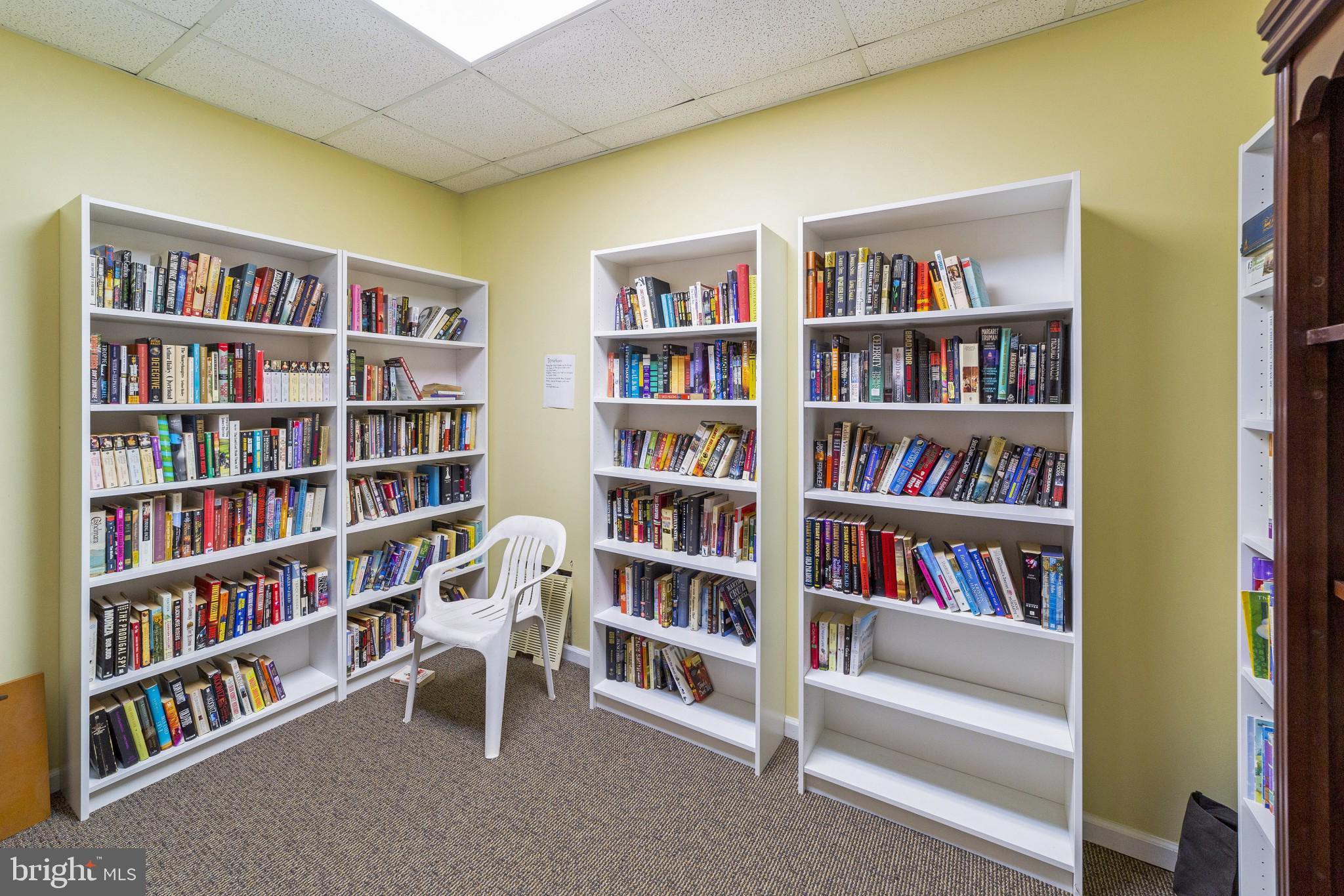 CHARLESTOWN HUNT - Residential