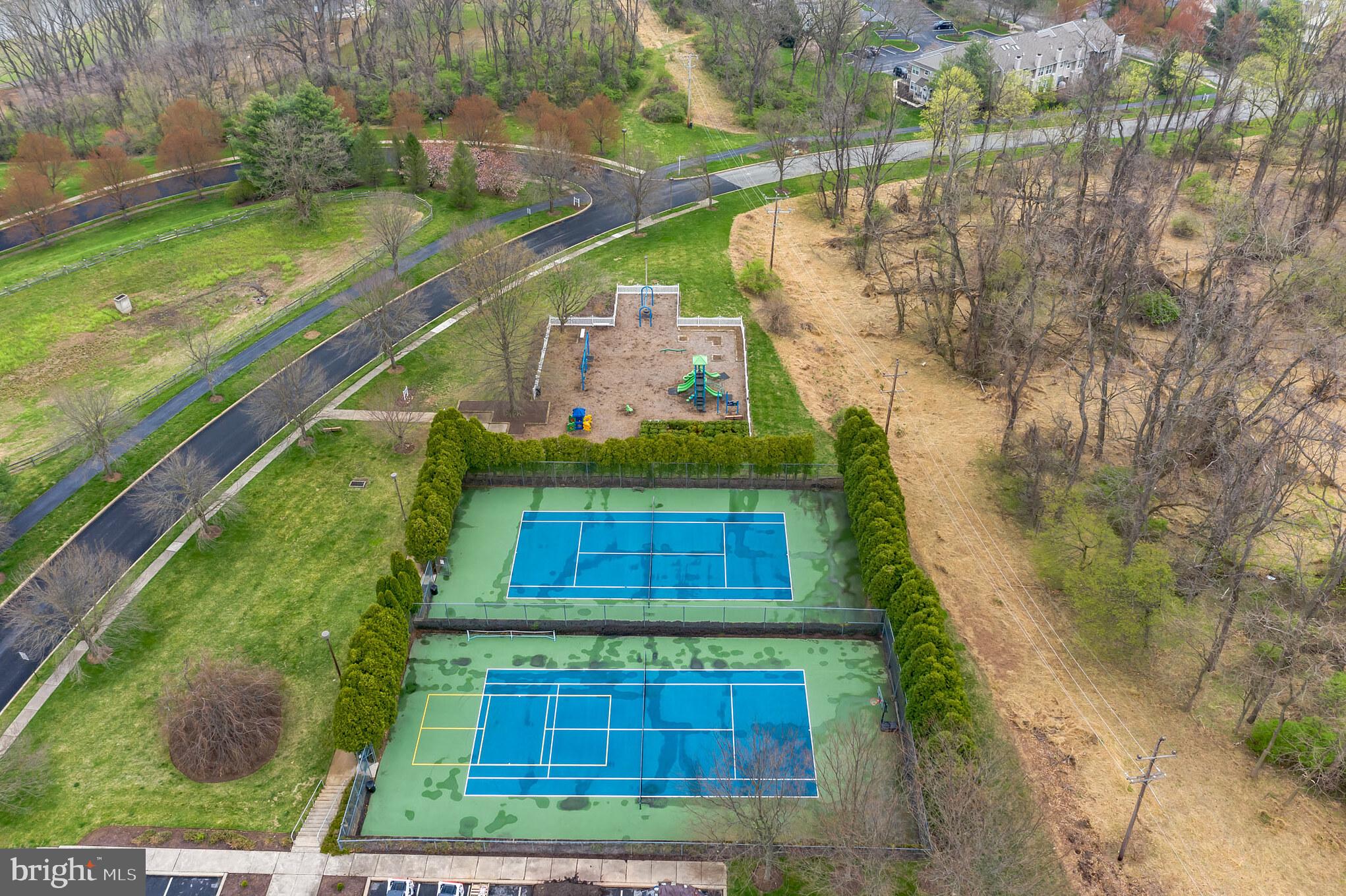 CHARLESTOWN HUNT - Residential