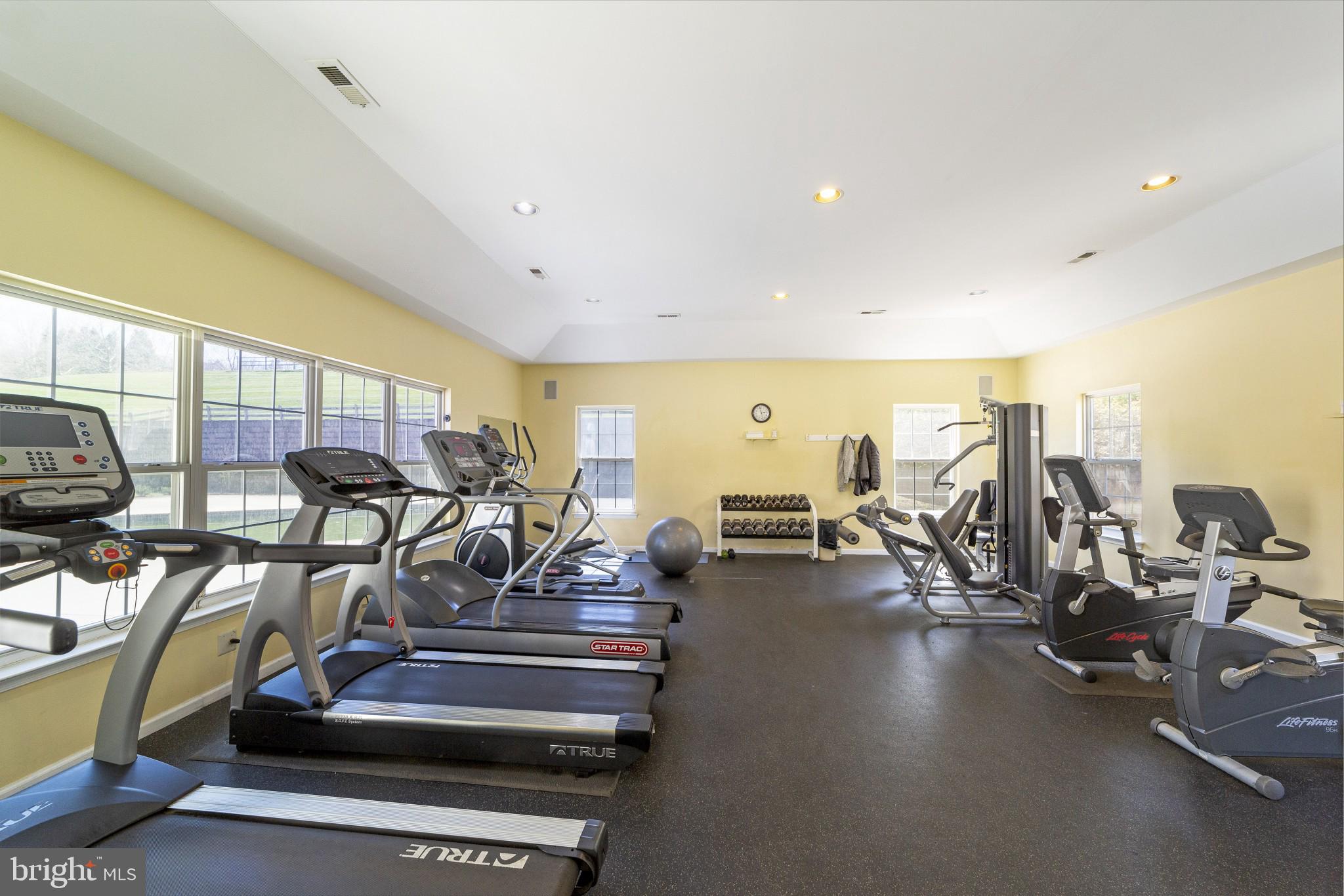 CHARLESTOWN HUNT - Residential