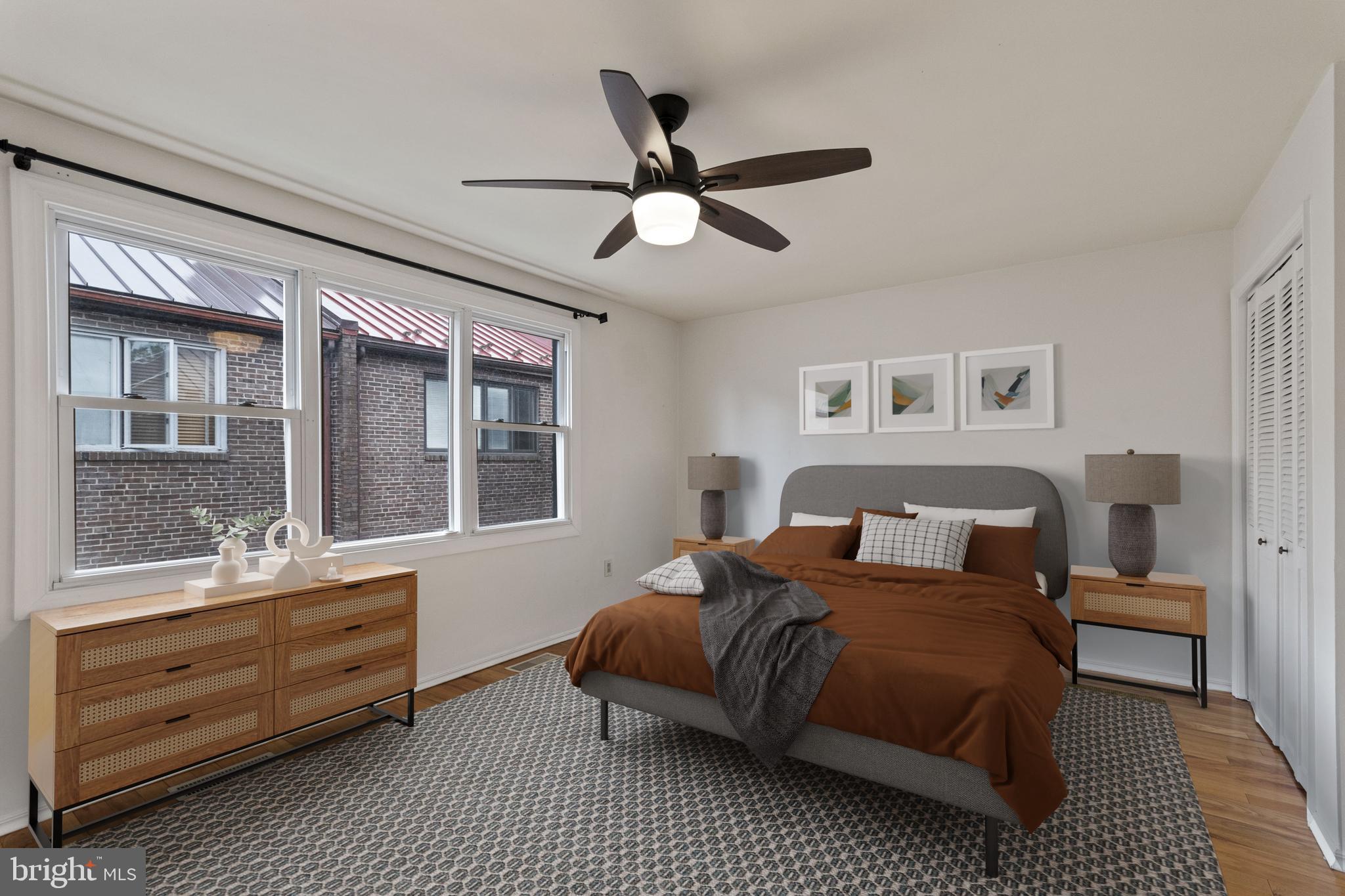 SOCIETY HILL - Residential