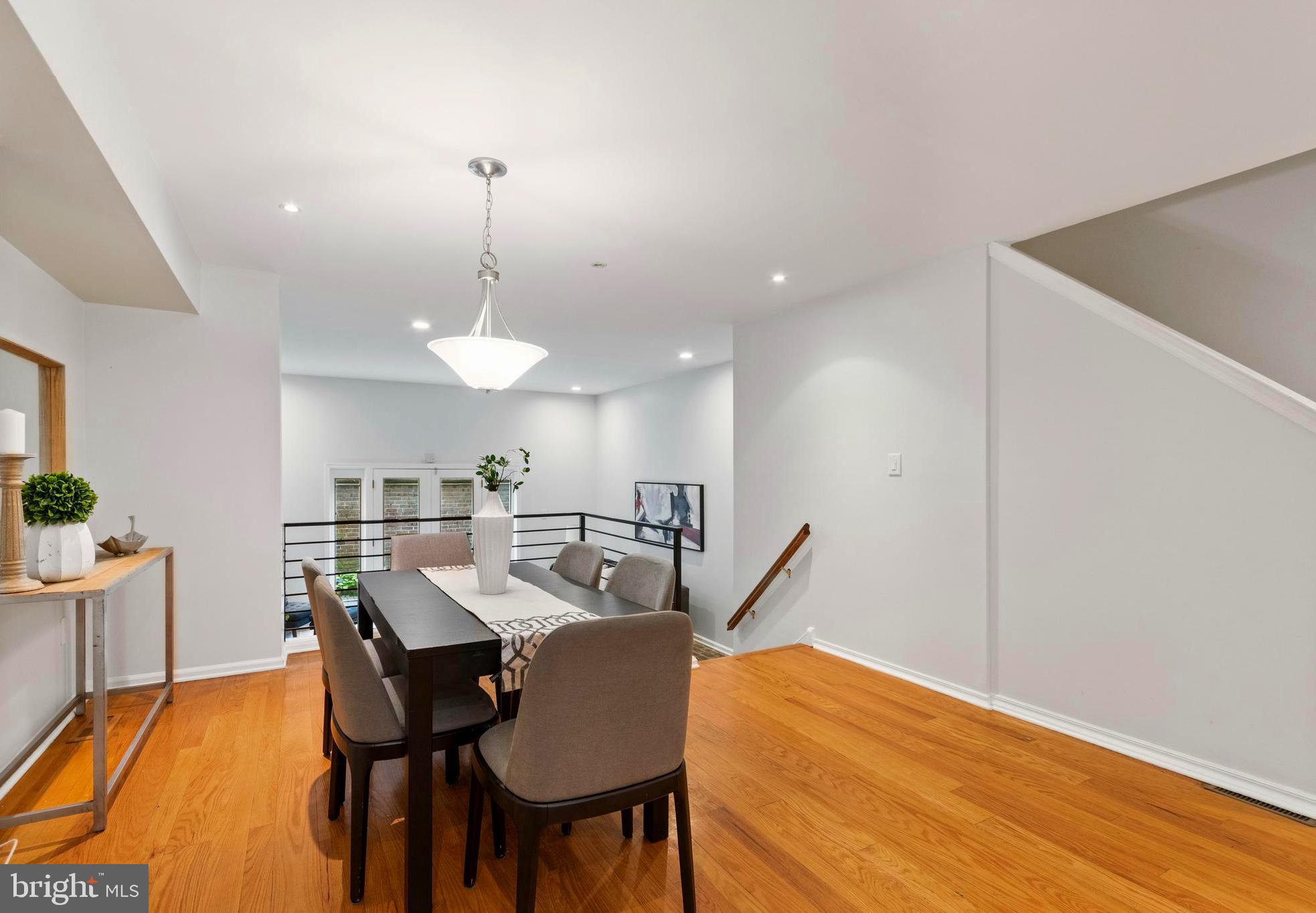 SOCIETY HILL - Residential