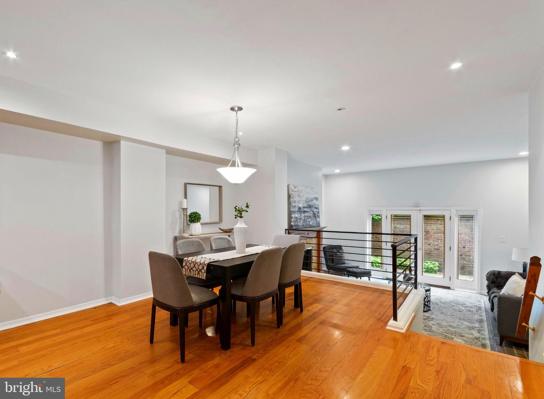 SOCIETY HILL - Residential