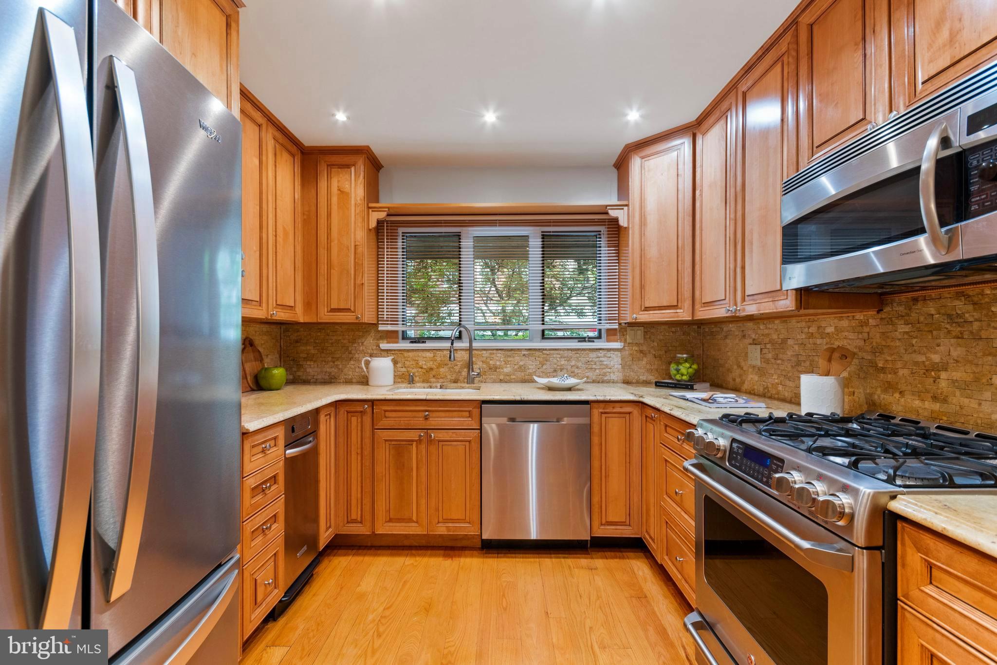 SOCIETY HILL - Residential