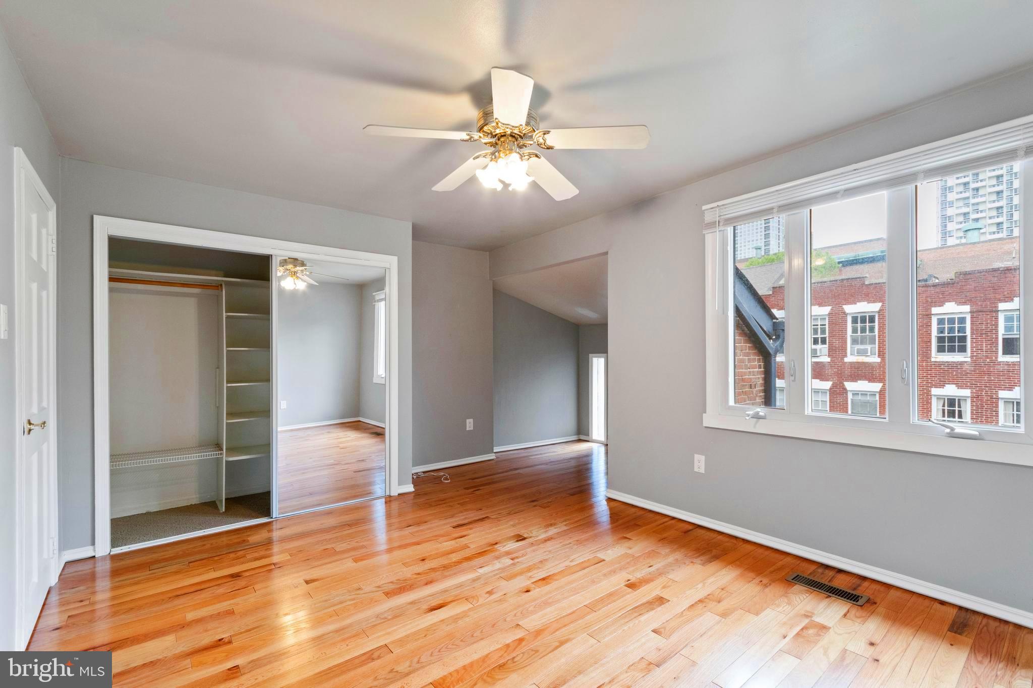 SOCIETY HILL - Residential