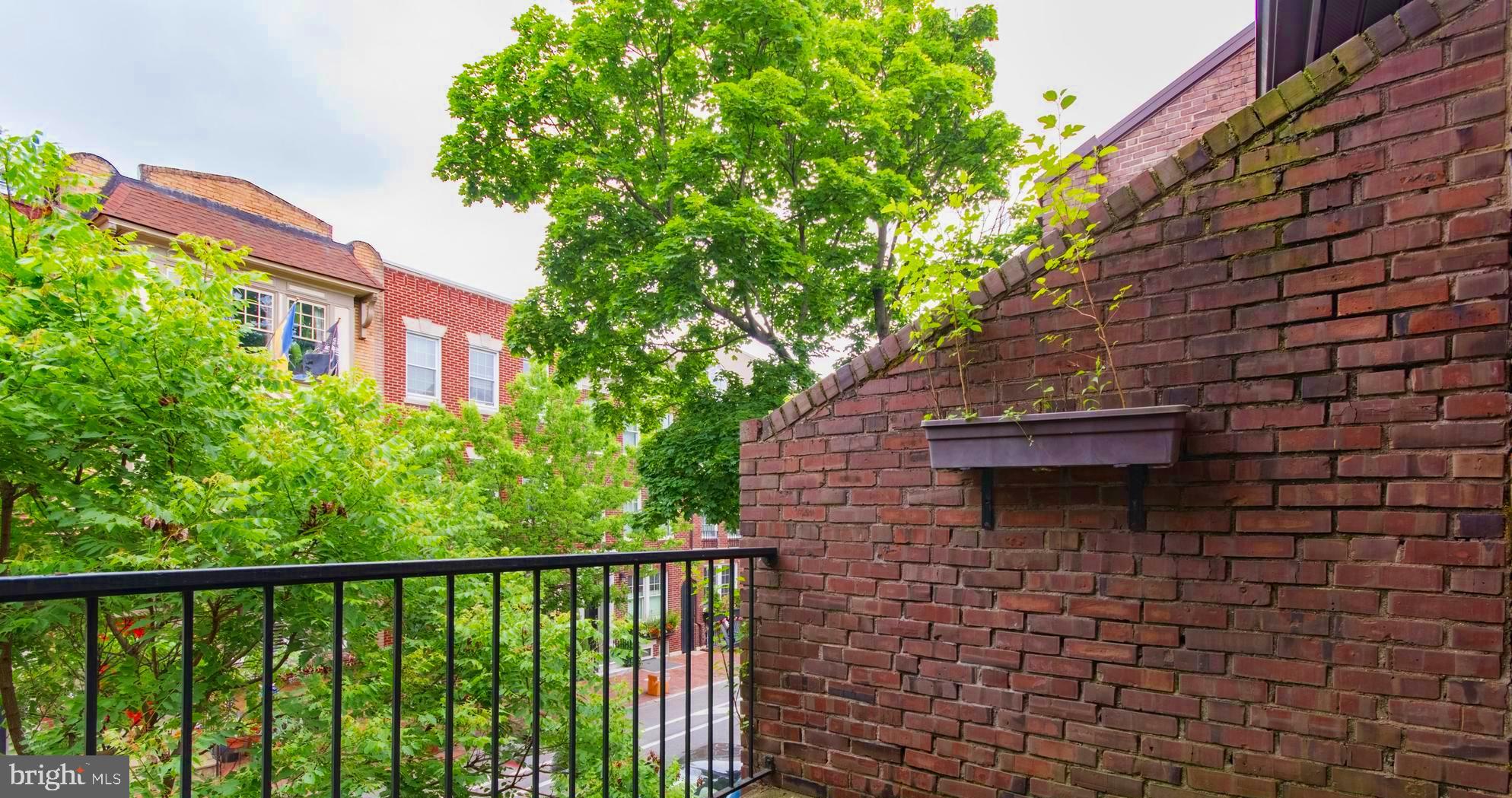 SOCIETY HILL - Residential