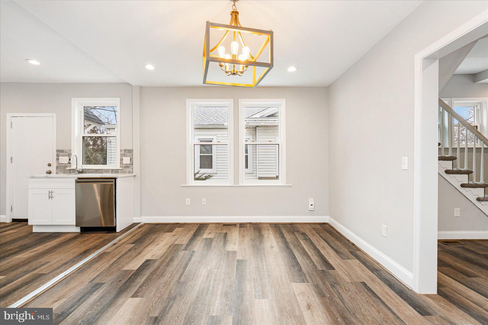 MOUNT WASHINGTON - Residential