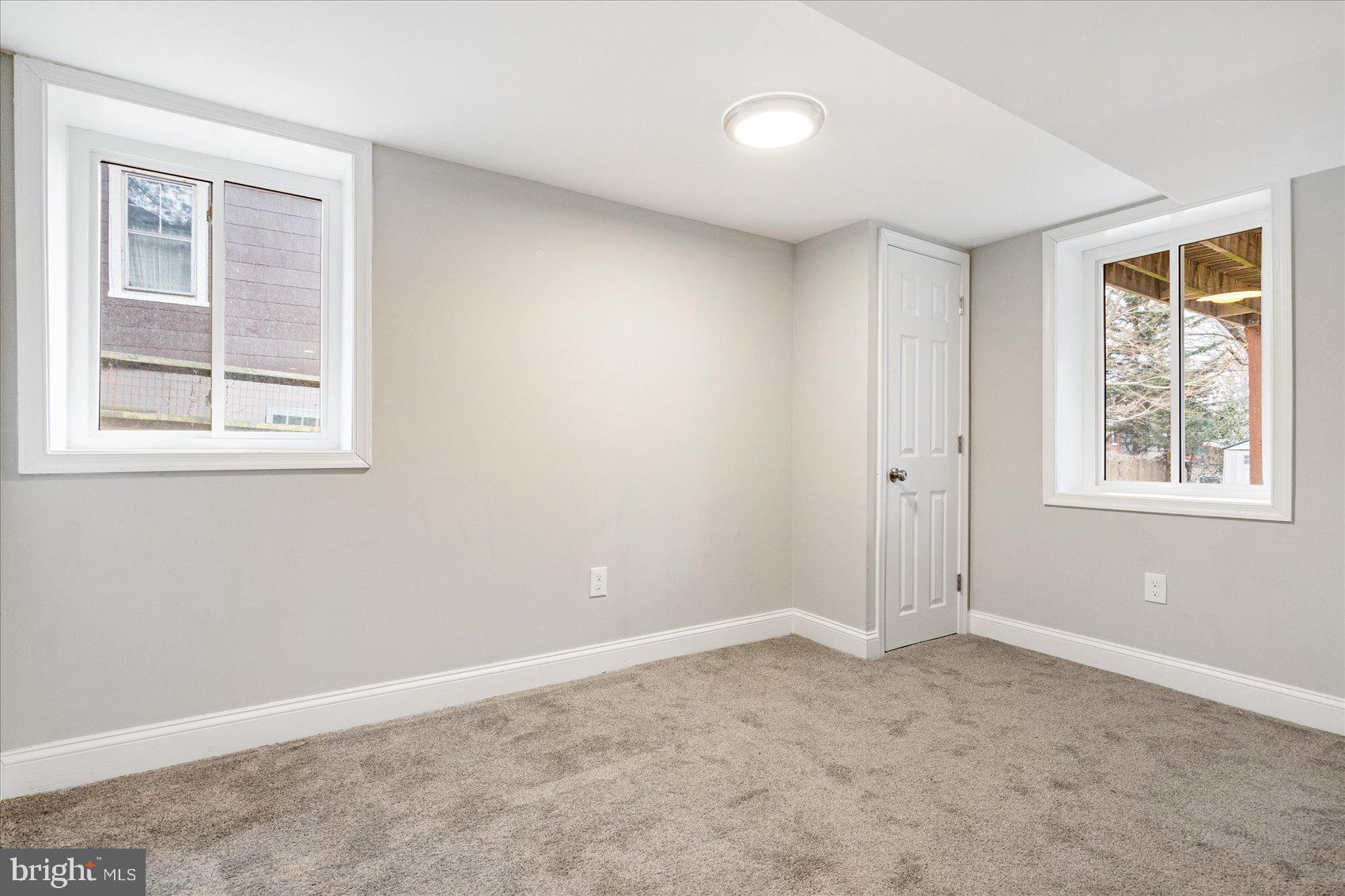 MOUNT WASHINGTON - Residential