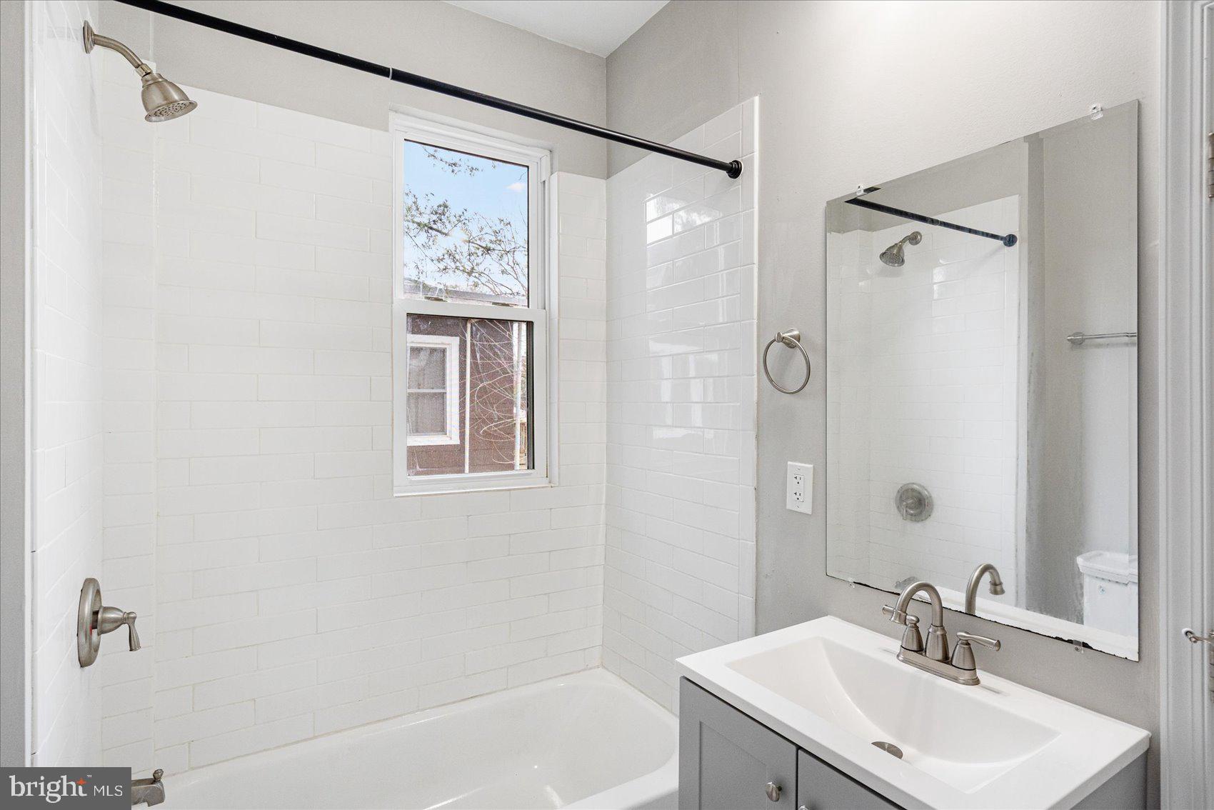 MOUNT WASHINGTON - Residential