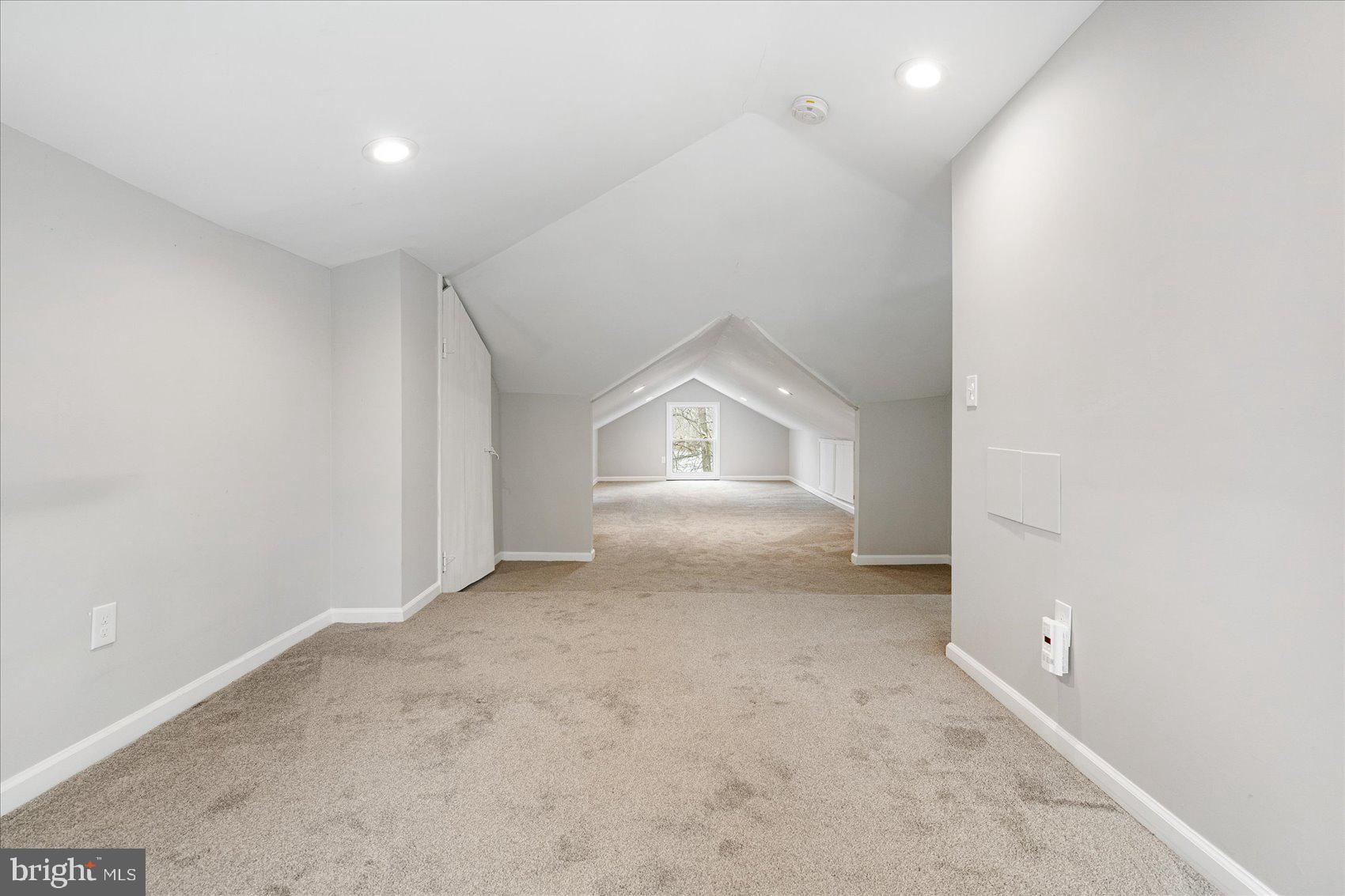 MOUNT WASHINGTON - Residential
