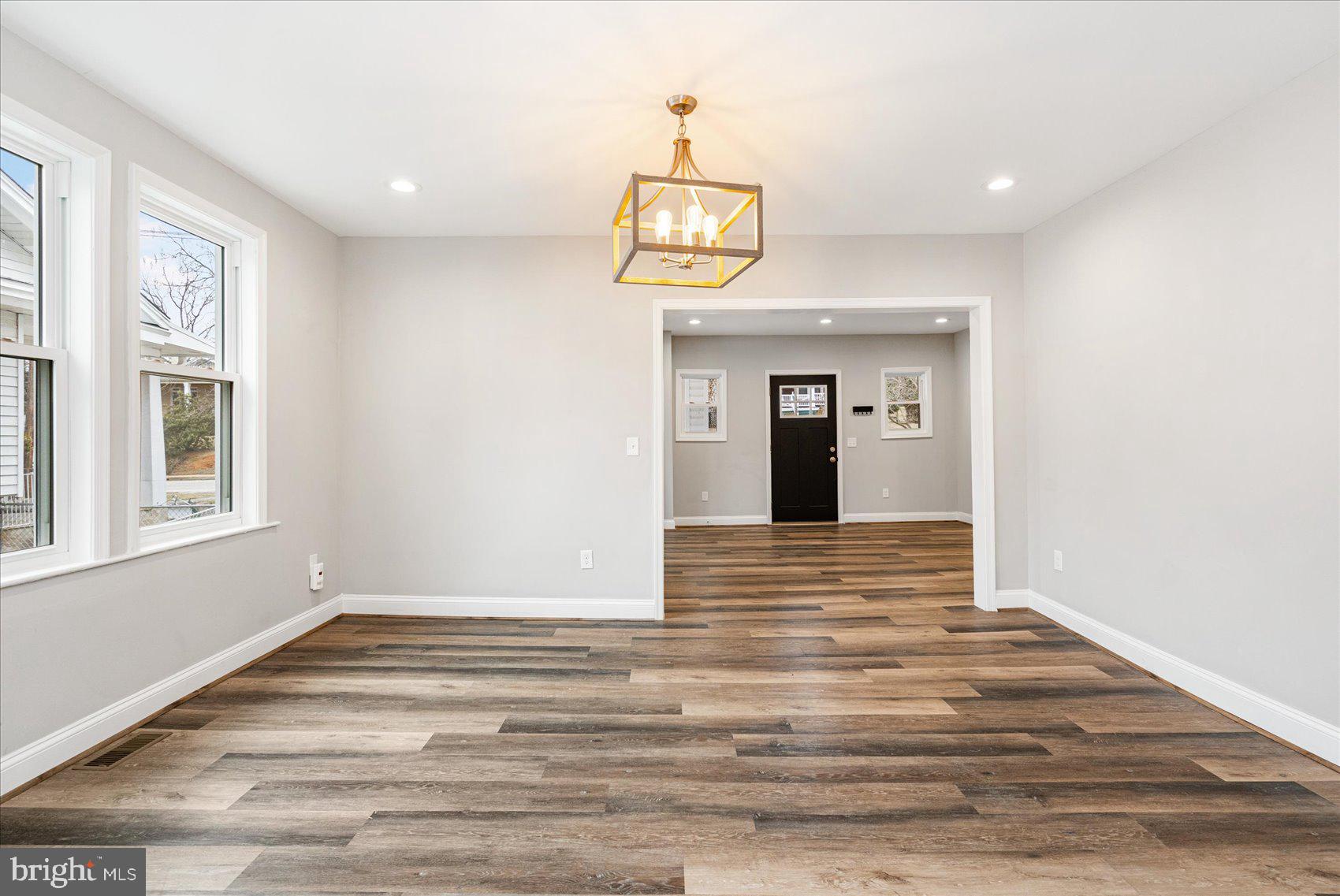 MOUNT WASHINGTON - Residential