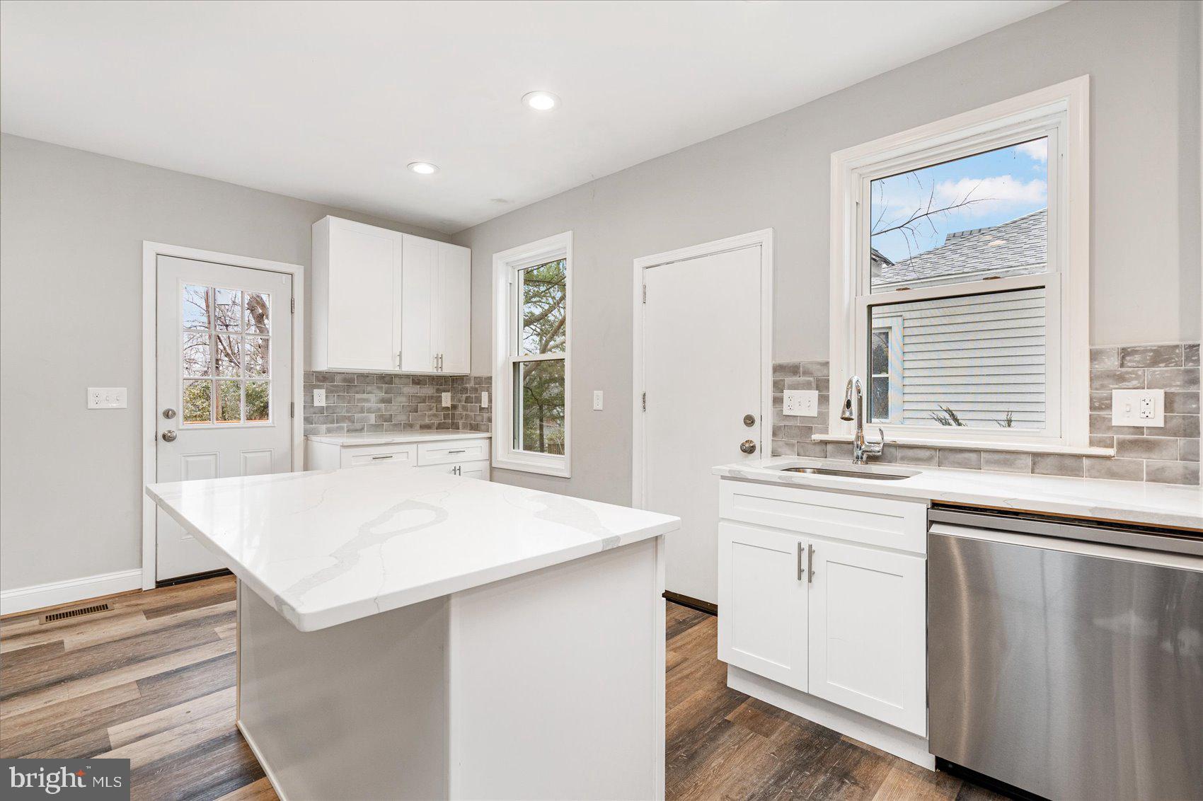 MOUNT WASHINGTON - Residential