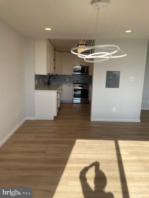 PROMENADE TOWERS - Residential Lease