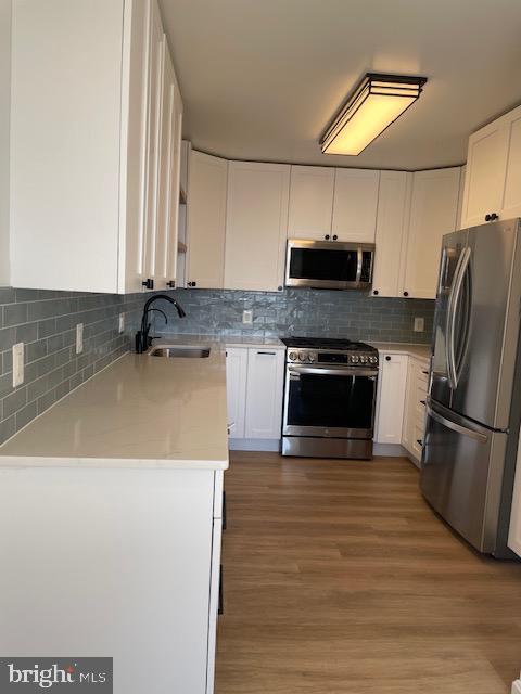 PROMENADE TOWERS - Residential Lease