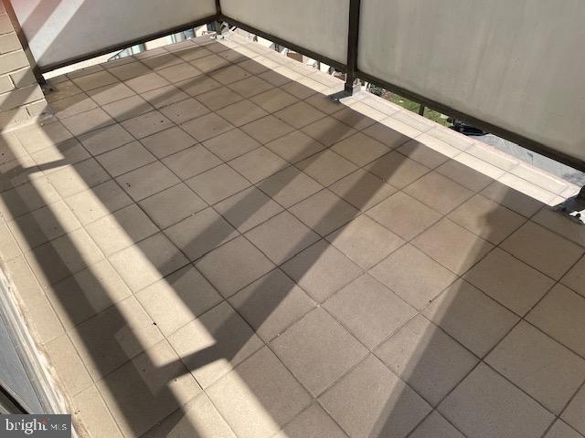 PROMENADE TOWERS - Residential Lease