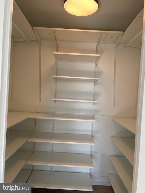 PROMENADE TOWERS - Residential Lease