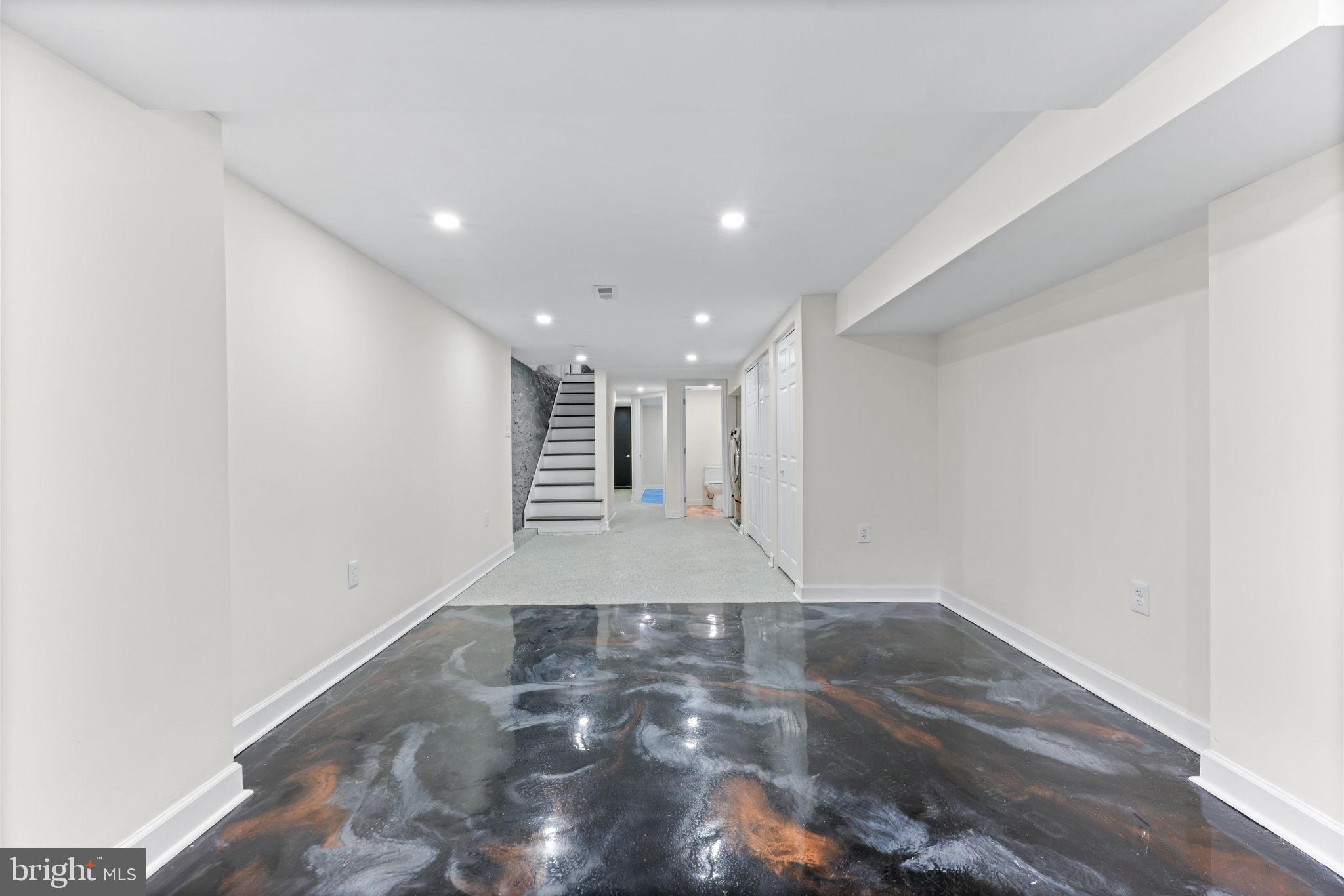 CHARLES VILLAGE - Residential