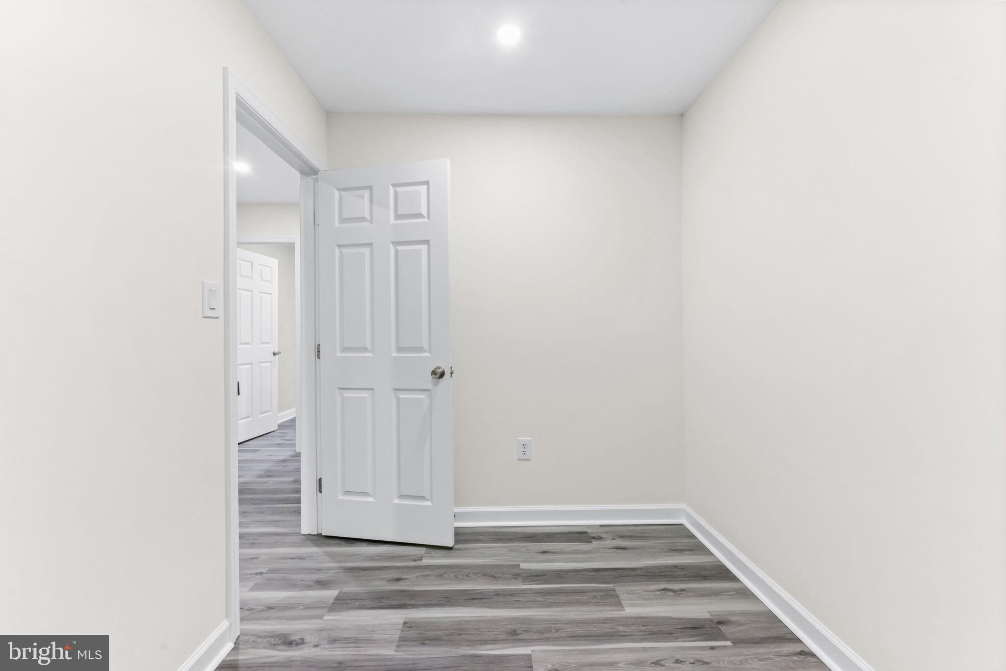 CHARLES VILLAGE - Residential