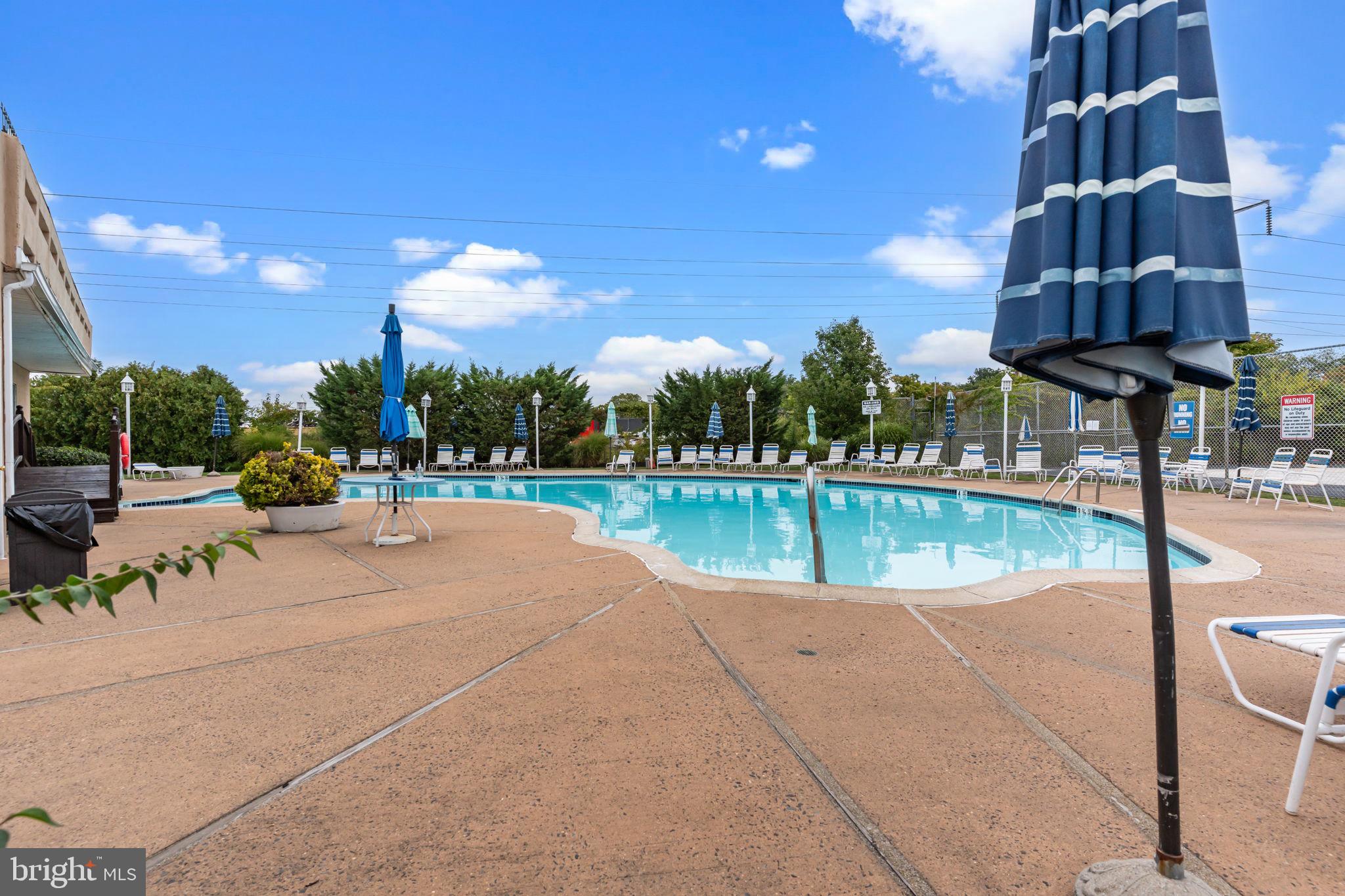 FOUNTAIN POINTE - Residential