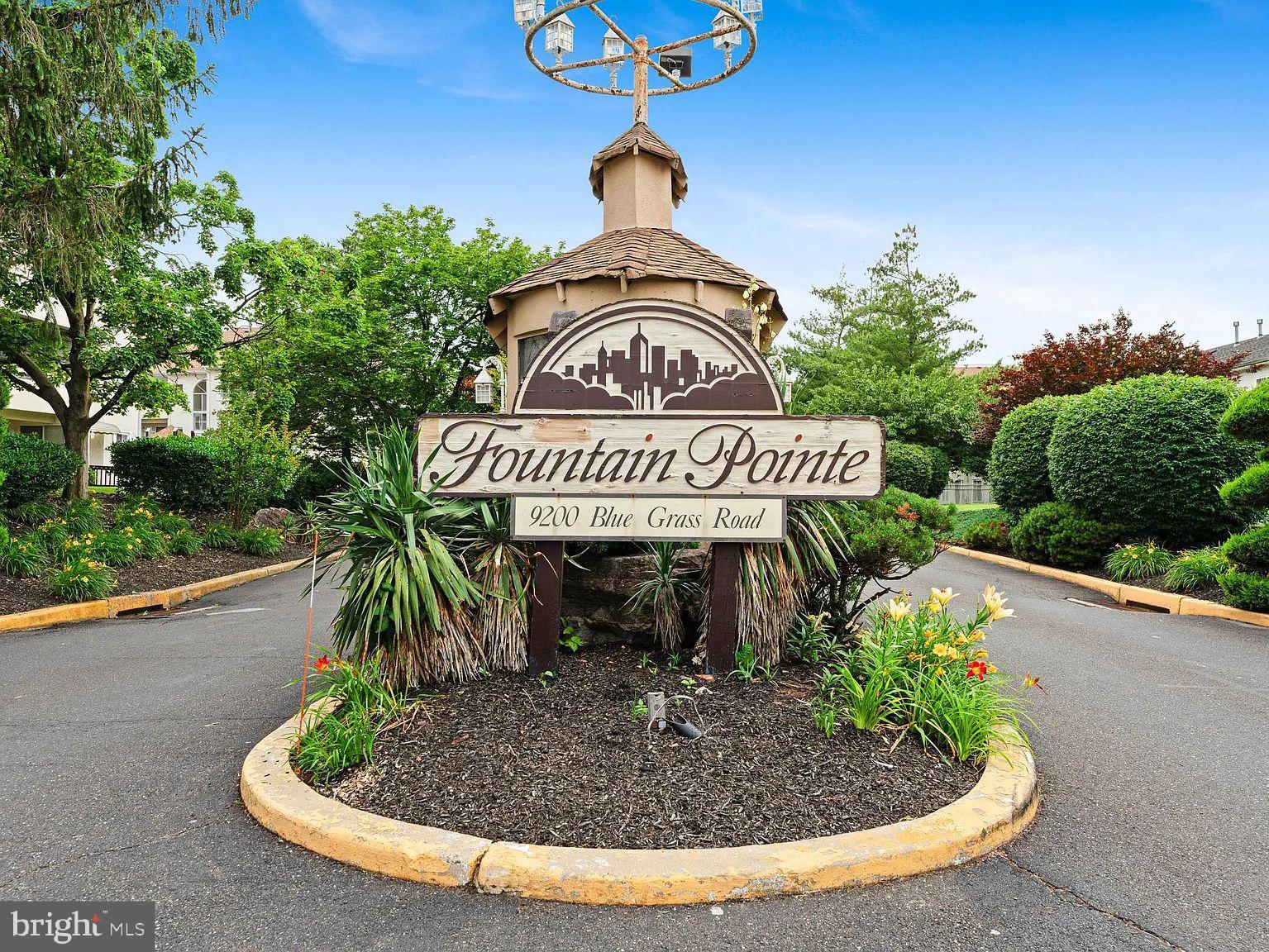 FOUNTAIN POINTE - Residential