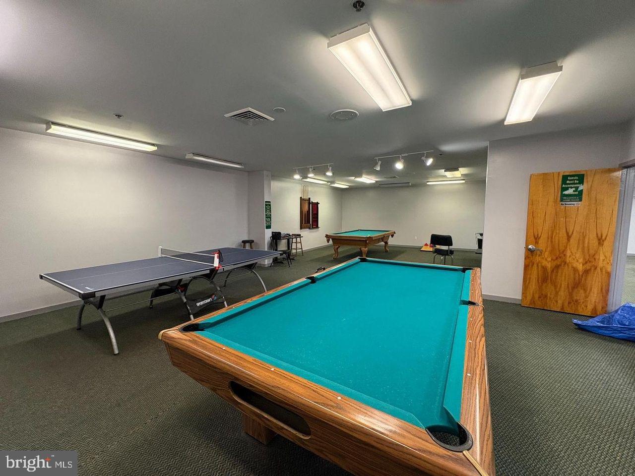 FOUNTAIN POINTE - Residential