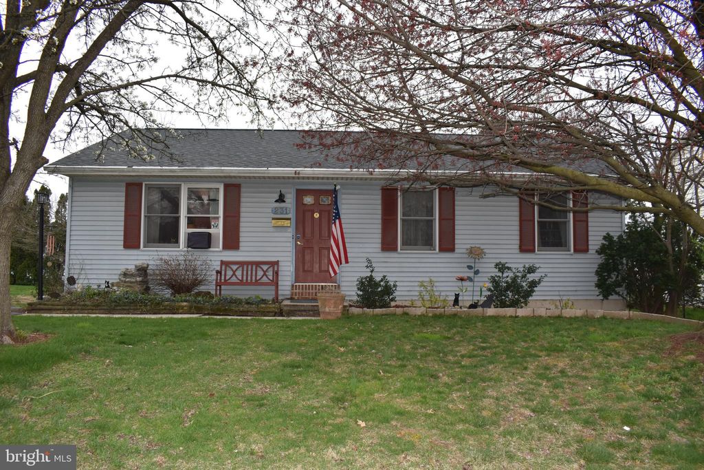 Photo of 231 School Lane, Elizabethtown, PA 17022 (MLS # PALA2048930)